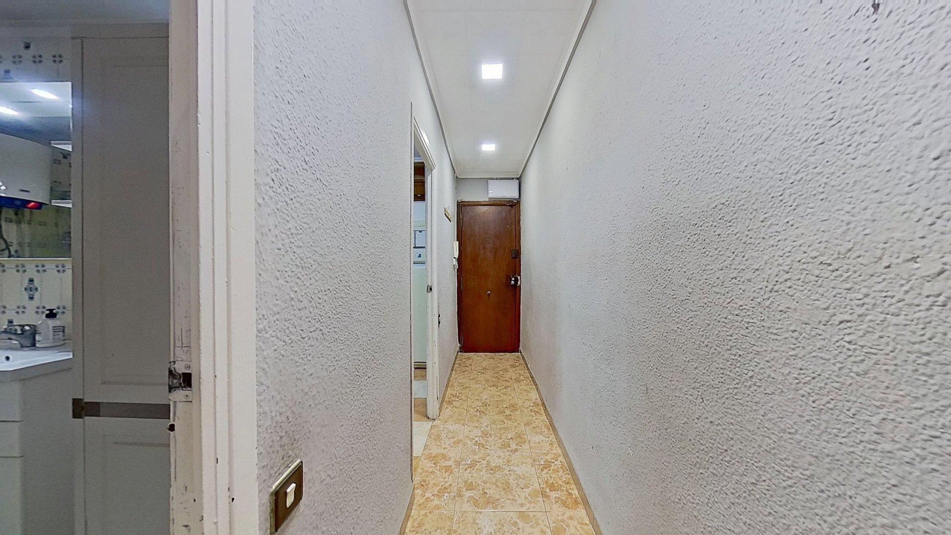 Se vende piso acogedor en Av. Cardenal Benlloch - Valencia.