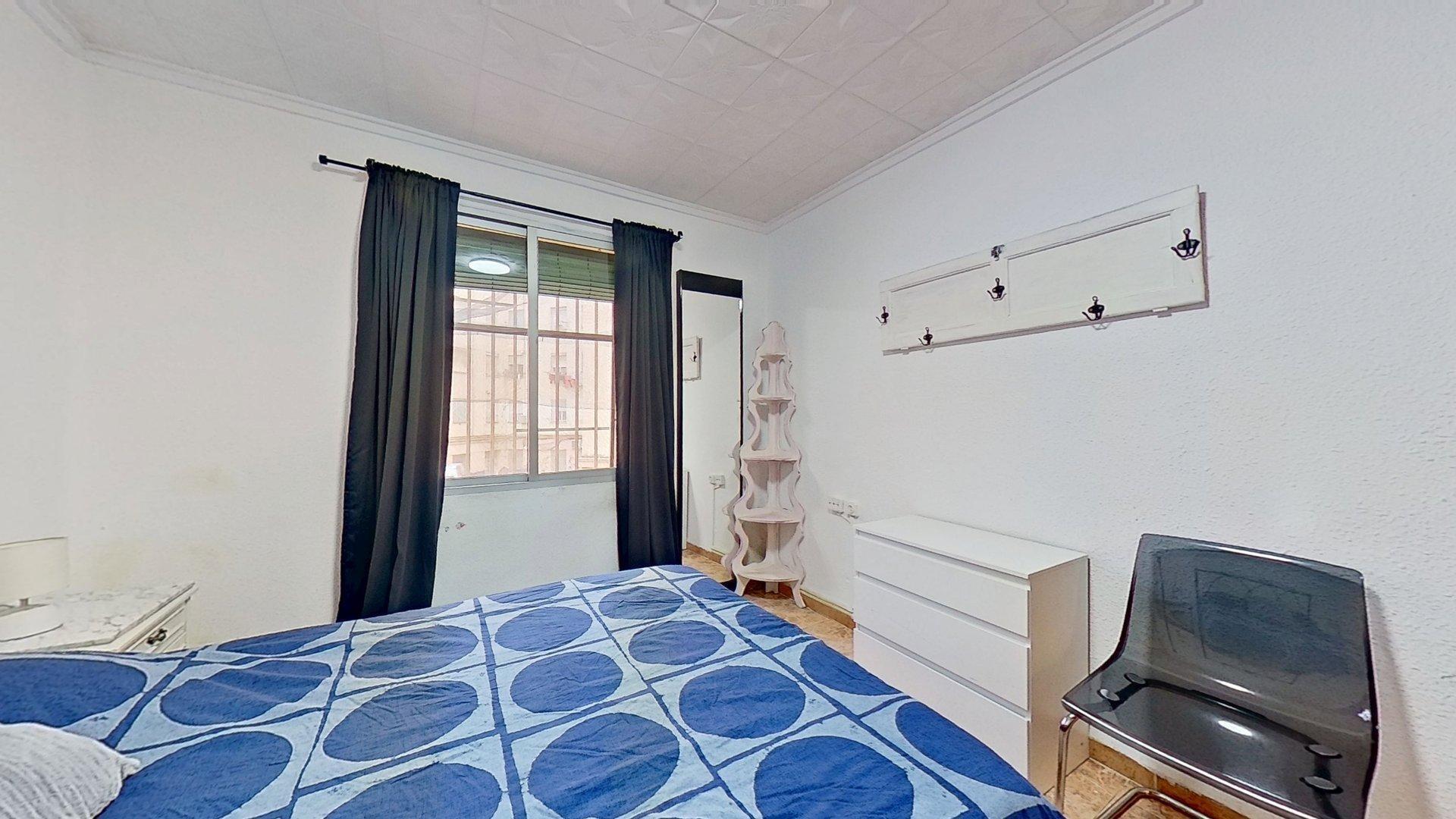 Se vende piso acogedor en Av. Cardenal Benlloch - Valencia.