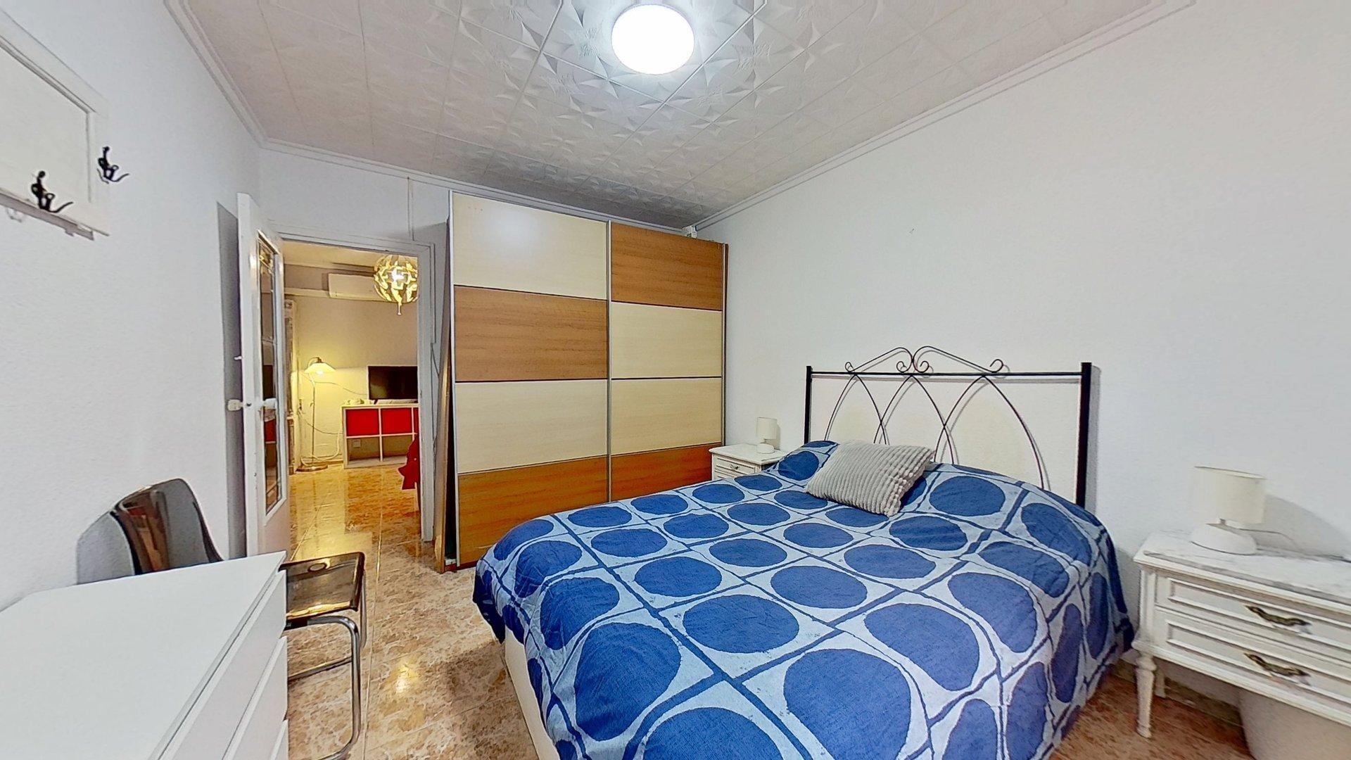 Se vende piso acogedor en Av. Cardenal Benlloch - Valencia.