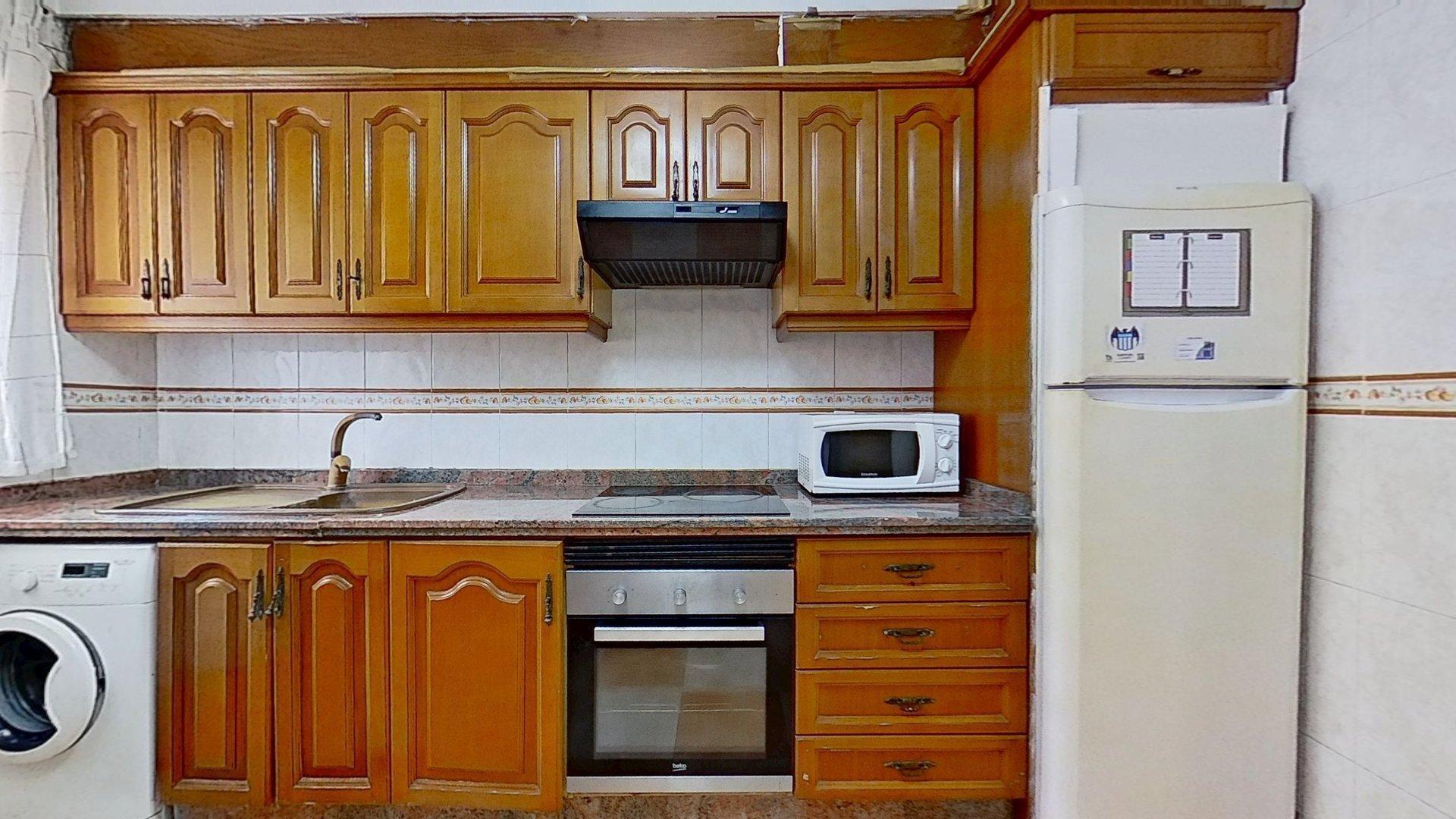 Se vende piso acogedor en Av. Cardenal Benlloch - Valencia.