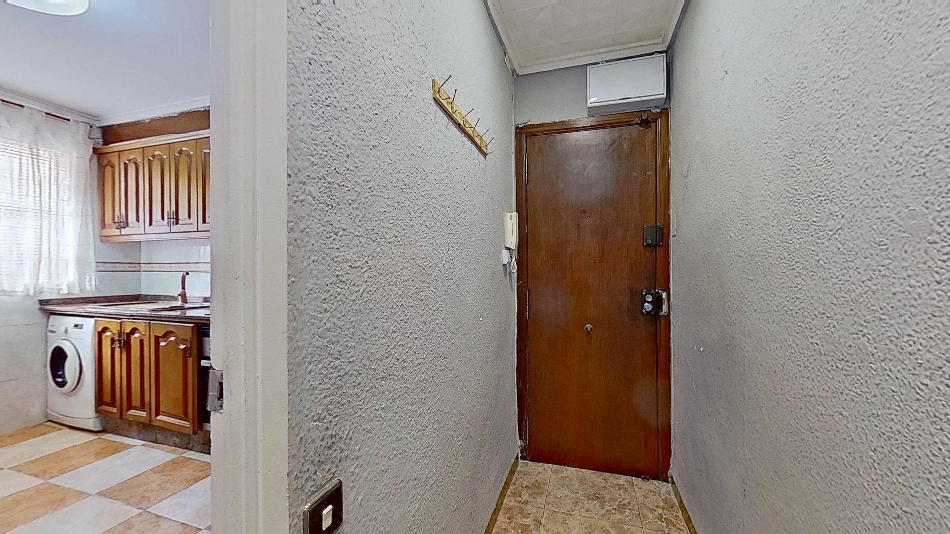 Se vende piso acogedor en Av. Cardenal Benlloch - Valencia.