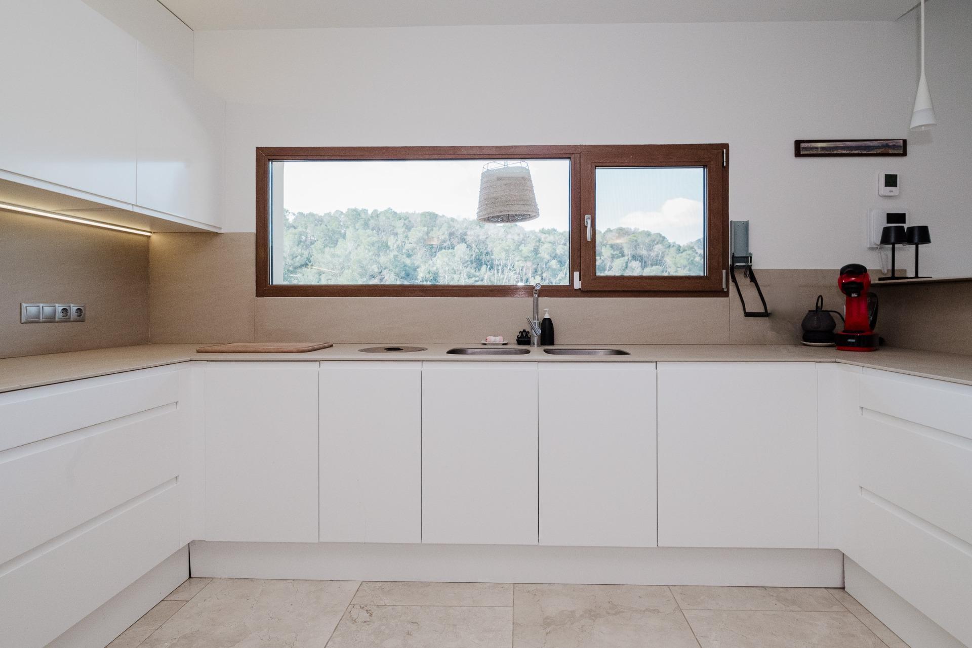 Chalet espectacular con vistas a la montaña en la Urbanización La Serreta (Rótova)