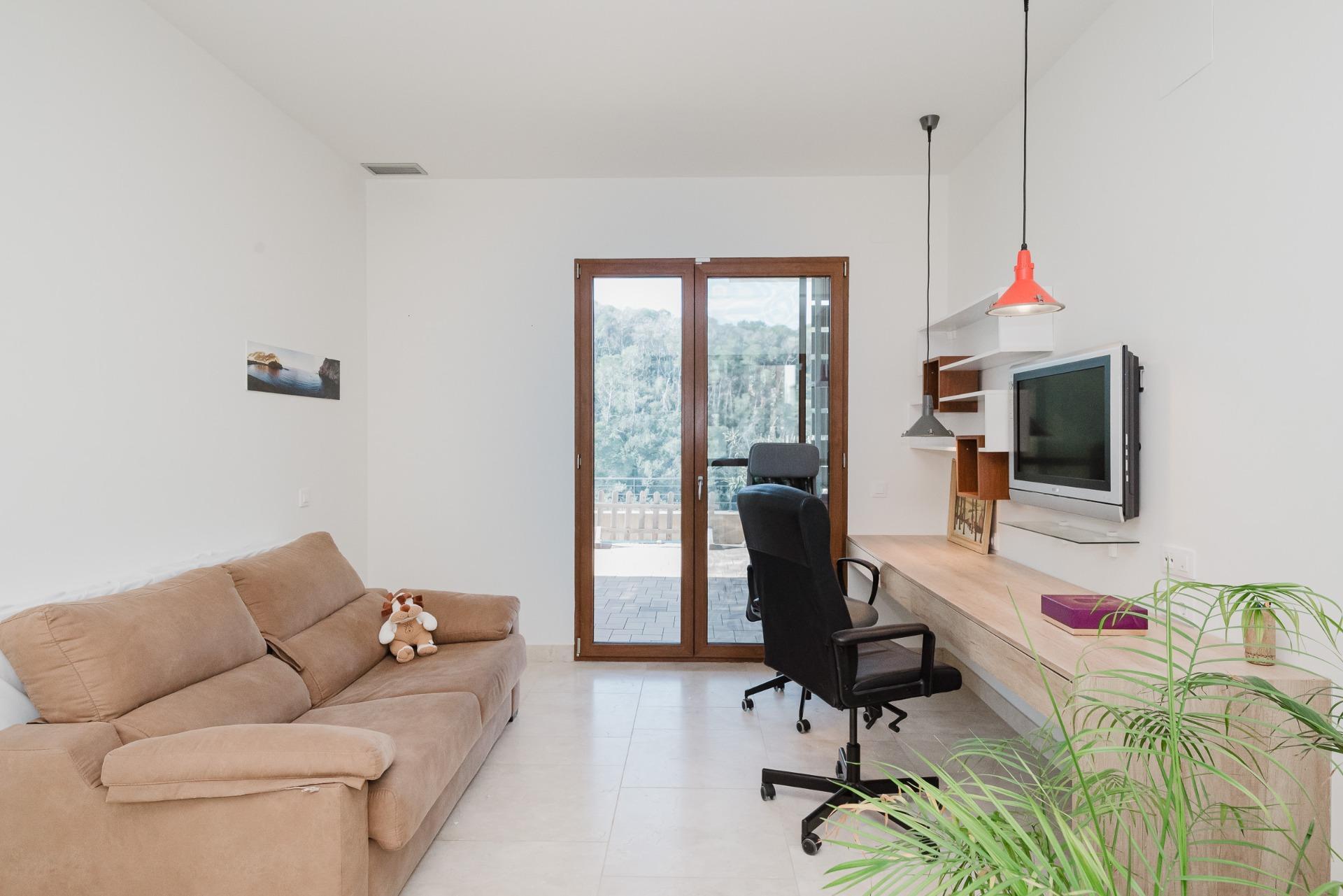 Chalet espectacular con vistas a la montaña en la Urbanización La Serreta (Rótova)