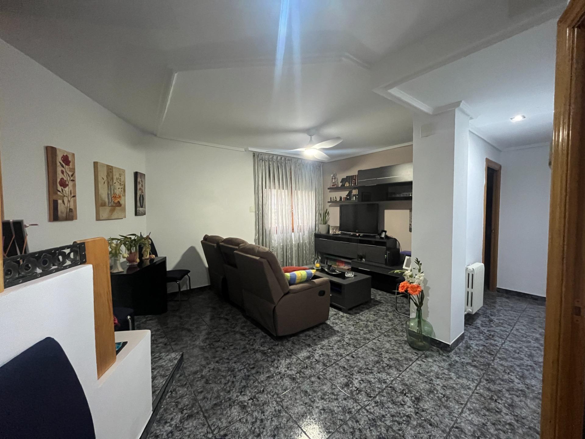 OPORTUNIDAD DE CHALET Y SI DESEAS CON NEGOCIO!!!