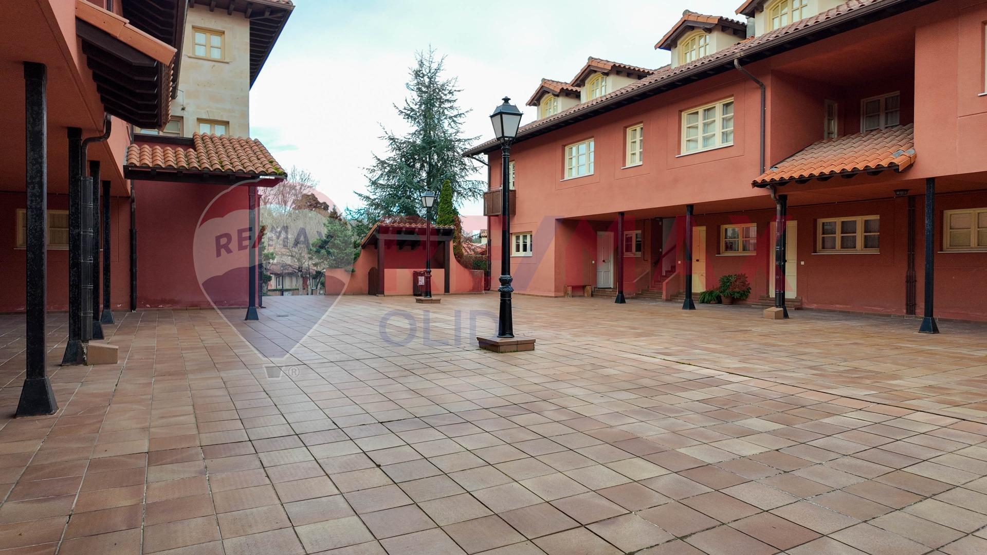 PISO CON GARAJE EN Pº DE ESTRADA EN COMILLAS