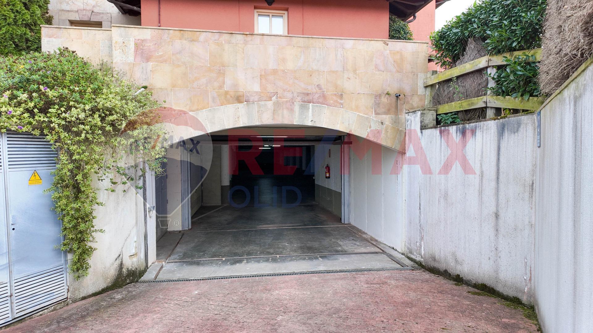 PISO CON GARAJE EN Pº DE ESTRADA EN COMILLAS