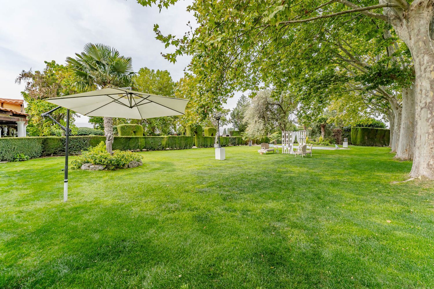 Edificios-Venta-Laguna de Duero-2114032-Foto-41