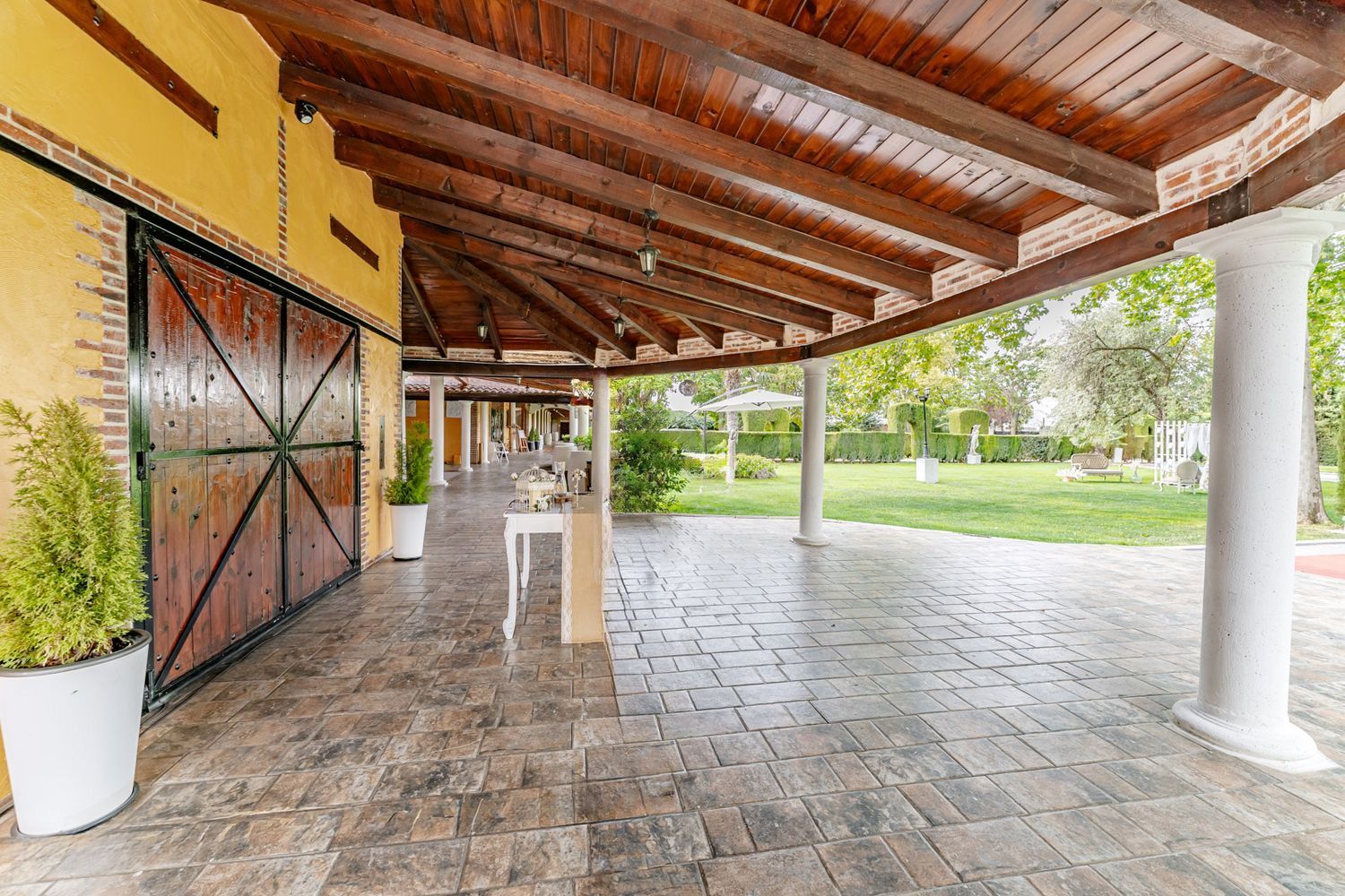 Edificios-Venta-Laguna de Duero-2114032-Foto-56