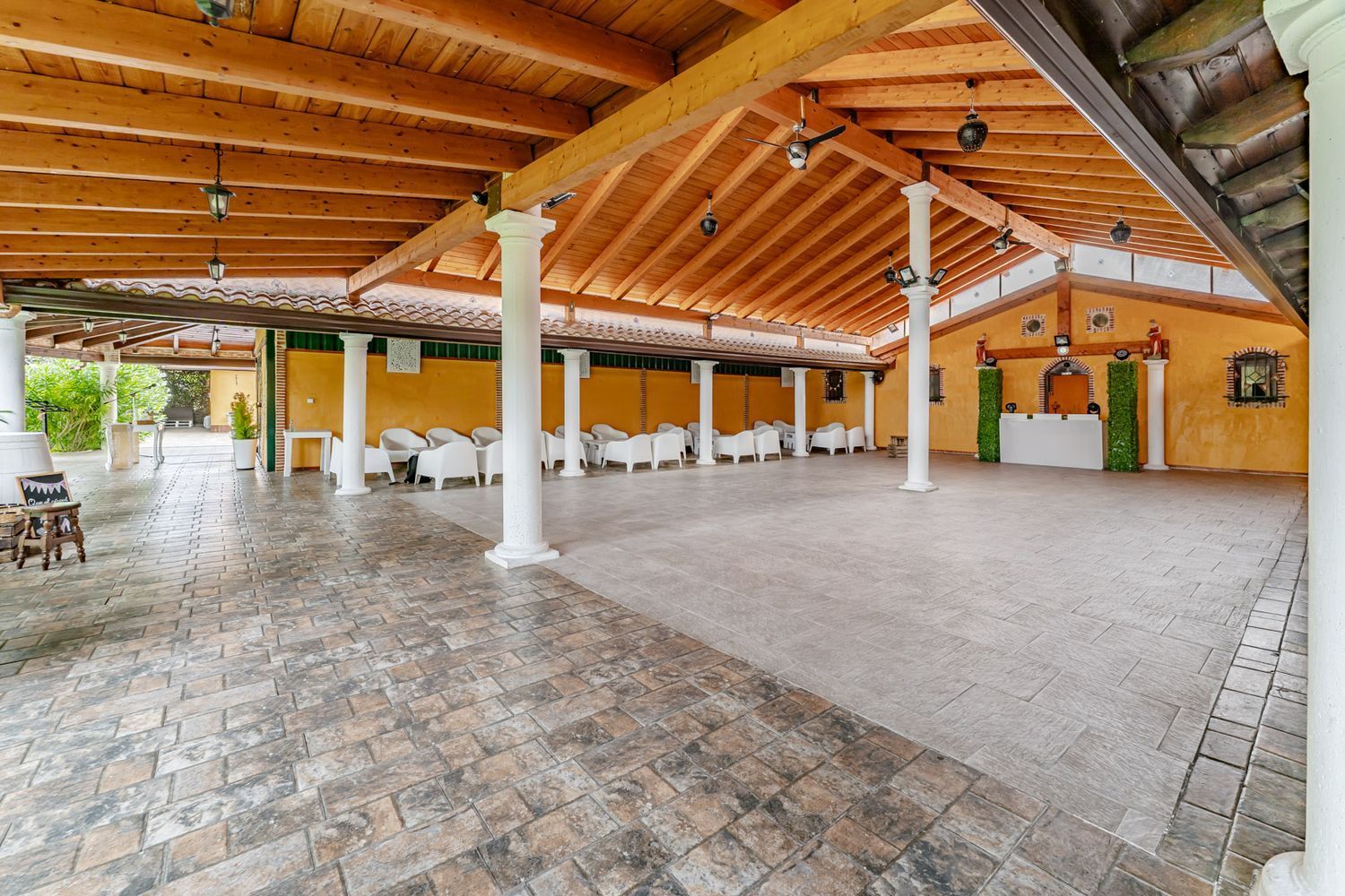 Edificios-Venta-Laguna de Duero-2114032-Foto-65