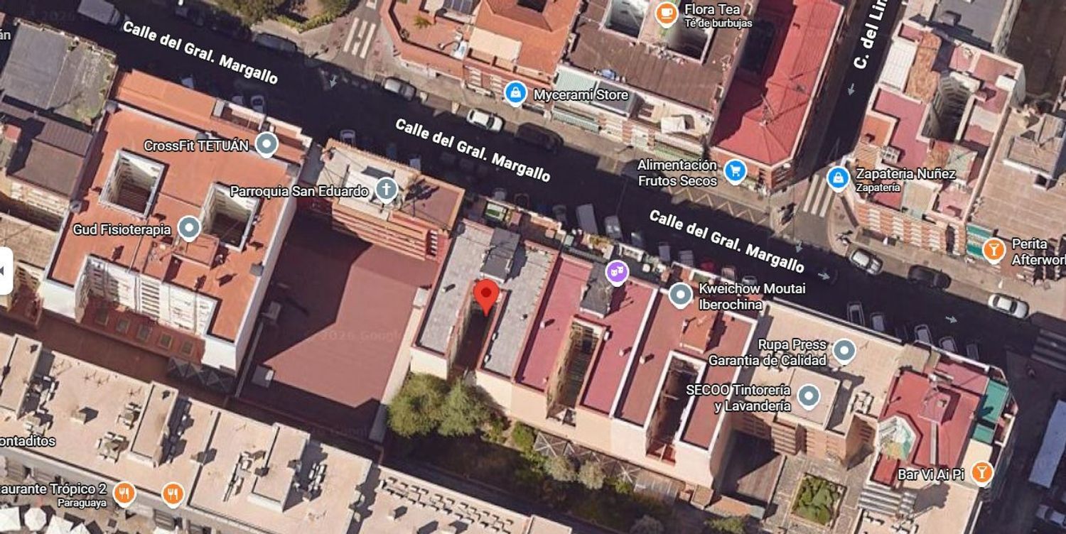 Piso en venta en calle Del General Margallo, Tetuán, Madrid 5/5