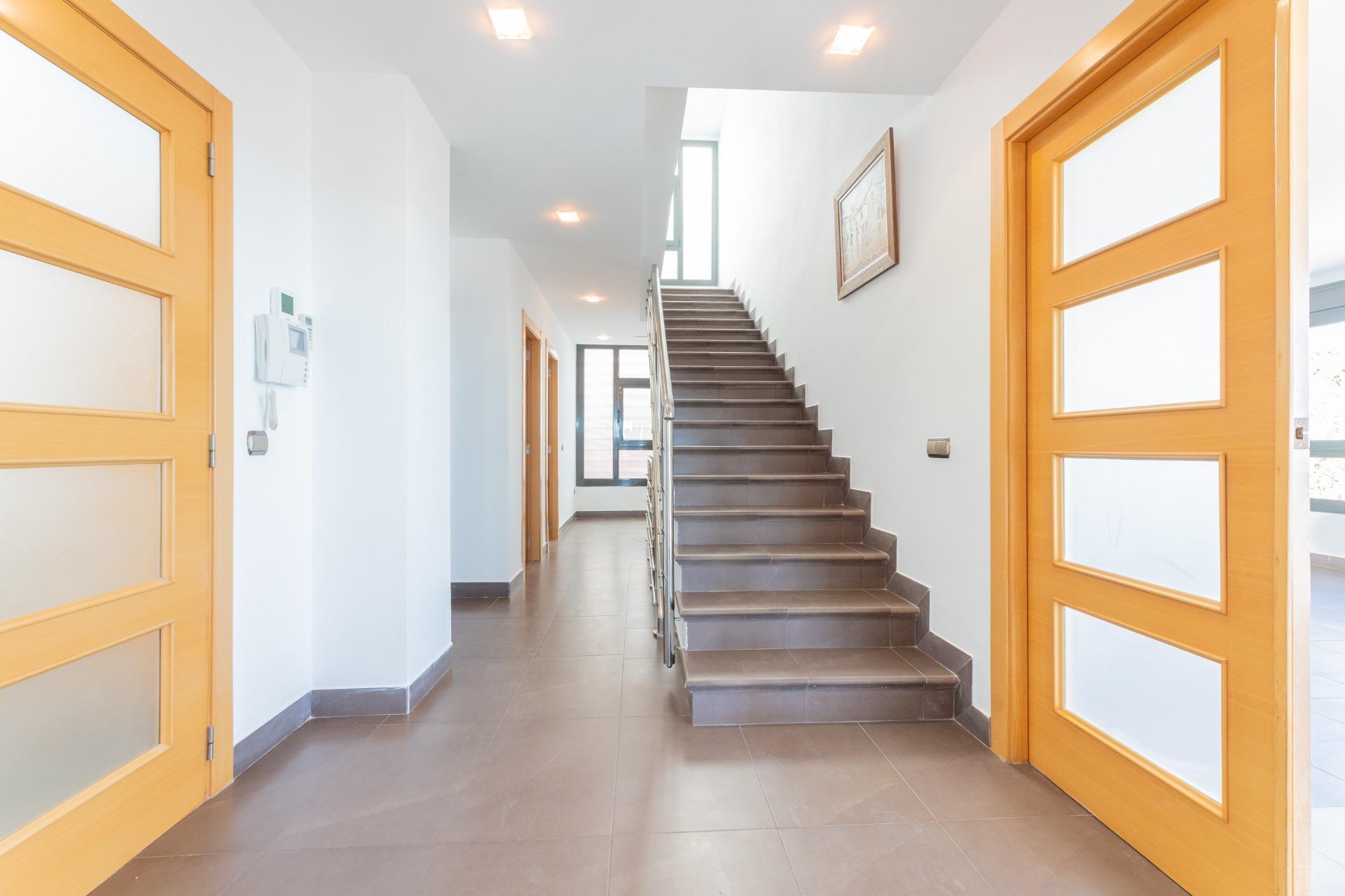 Chalet de Lujo con Vistas Privilegiadas y Estilo de Vida Exclusivo