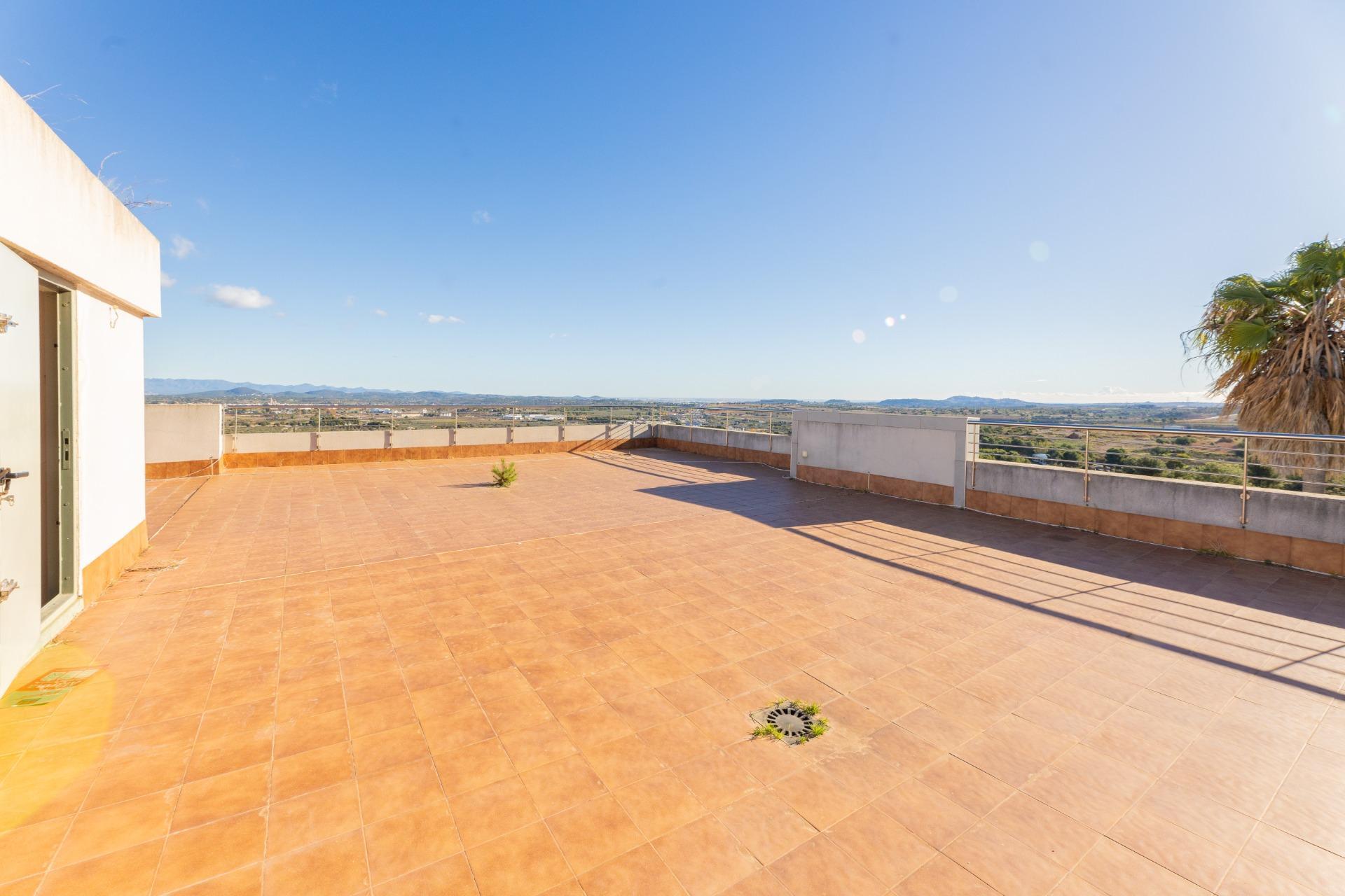 Chalet de Lujo con Vistas Privilegiadas y Estilo de Vida Exclusivo