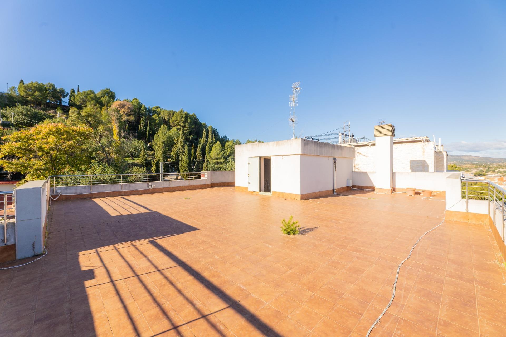 Chalet de Lujo con Vistas Privilegiadas y Estilo de Vida Exclusivo