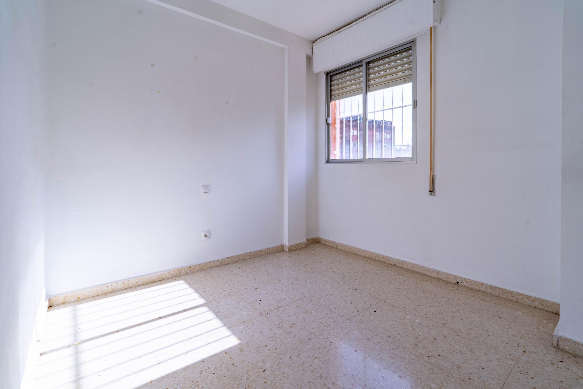 Encantador Adosado en Santa Eufemia