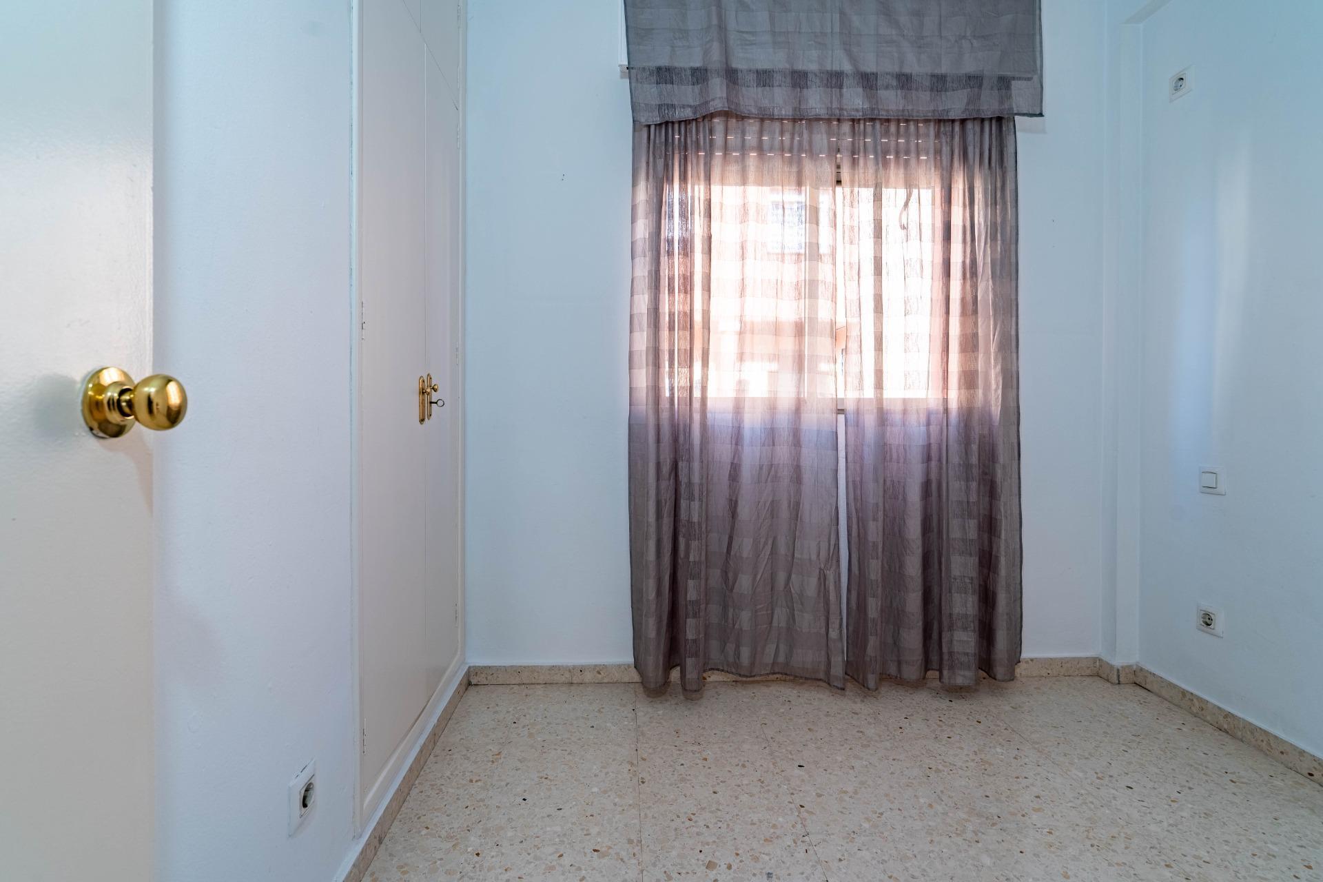 Encantador Adosado en Santa Eufemia