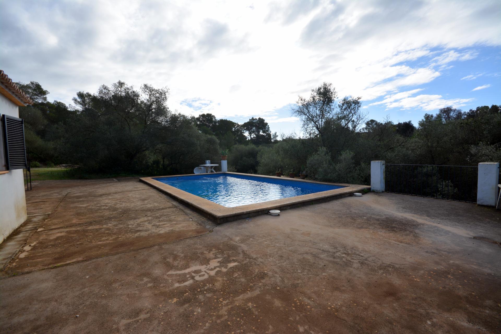 ENCANTADORA FINCA RÚSTICA EN CASA BLANCA