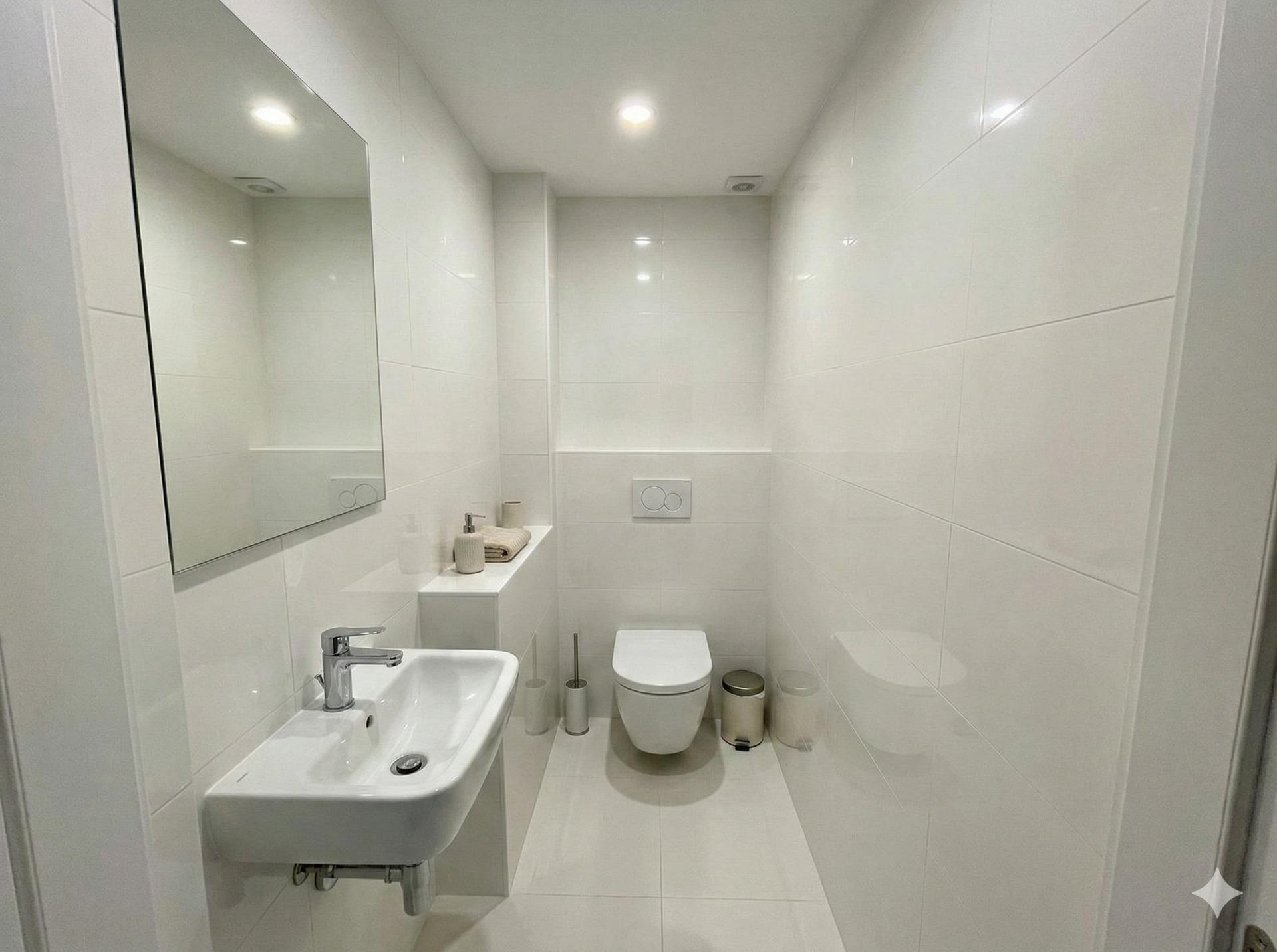 LOCAL VIVIENDA HACIENDO ESQUINA DE 101 M2 ESPECIAL INVERSIONISTAS ZONA COMERCIAL DE DOS HERMANAS SUR