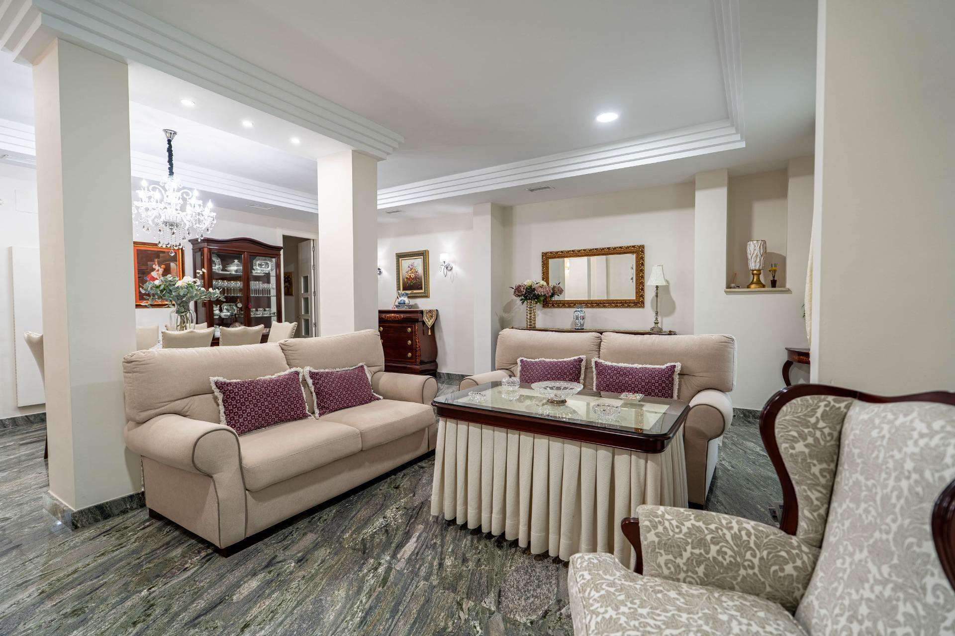 Exclusivo Ático Dúplex con Terraza y Piscina Privada en la mejor zona de triana.