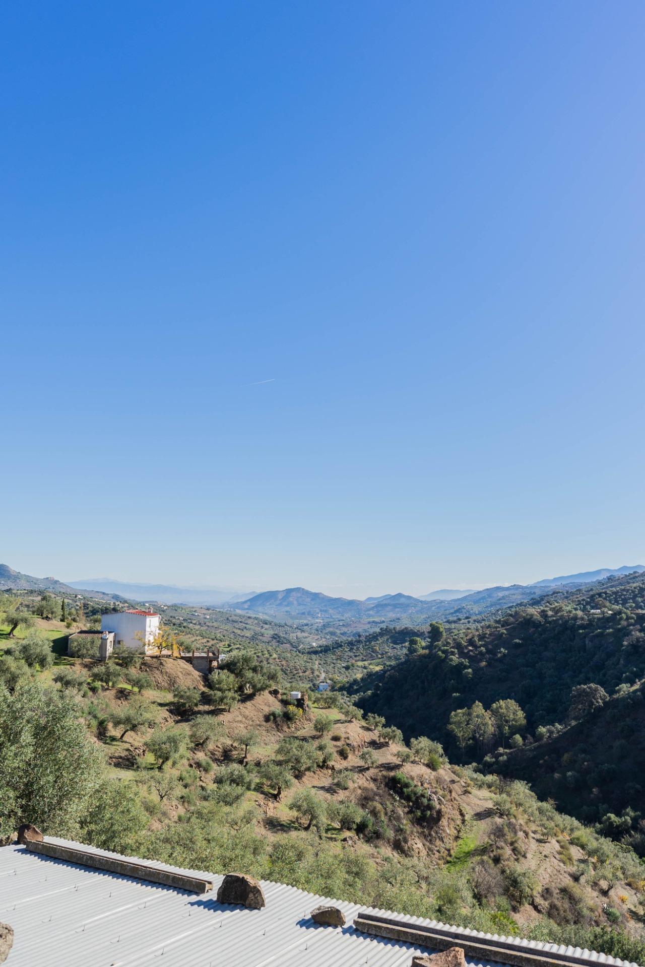 Encantadora Casa con Terreno en Tolox, Costa del Sol