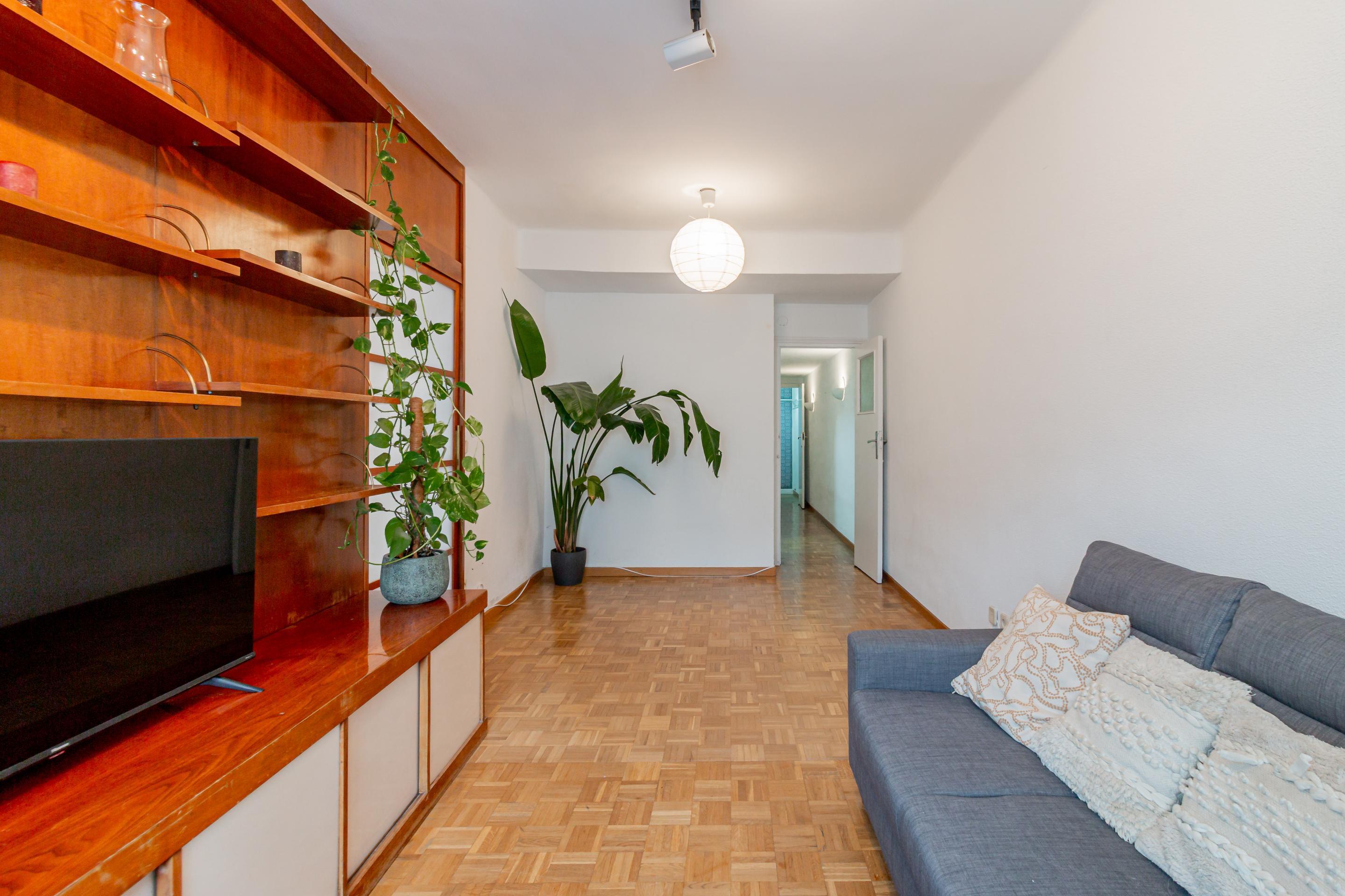 Piso en Alquiler de 2 dormitorios en calle Galileo