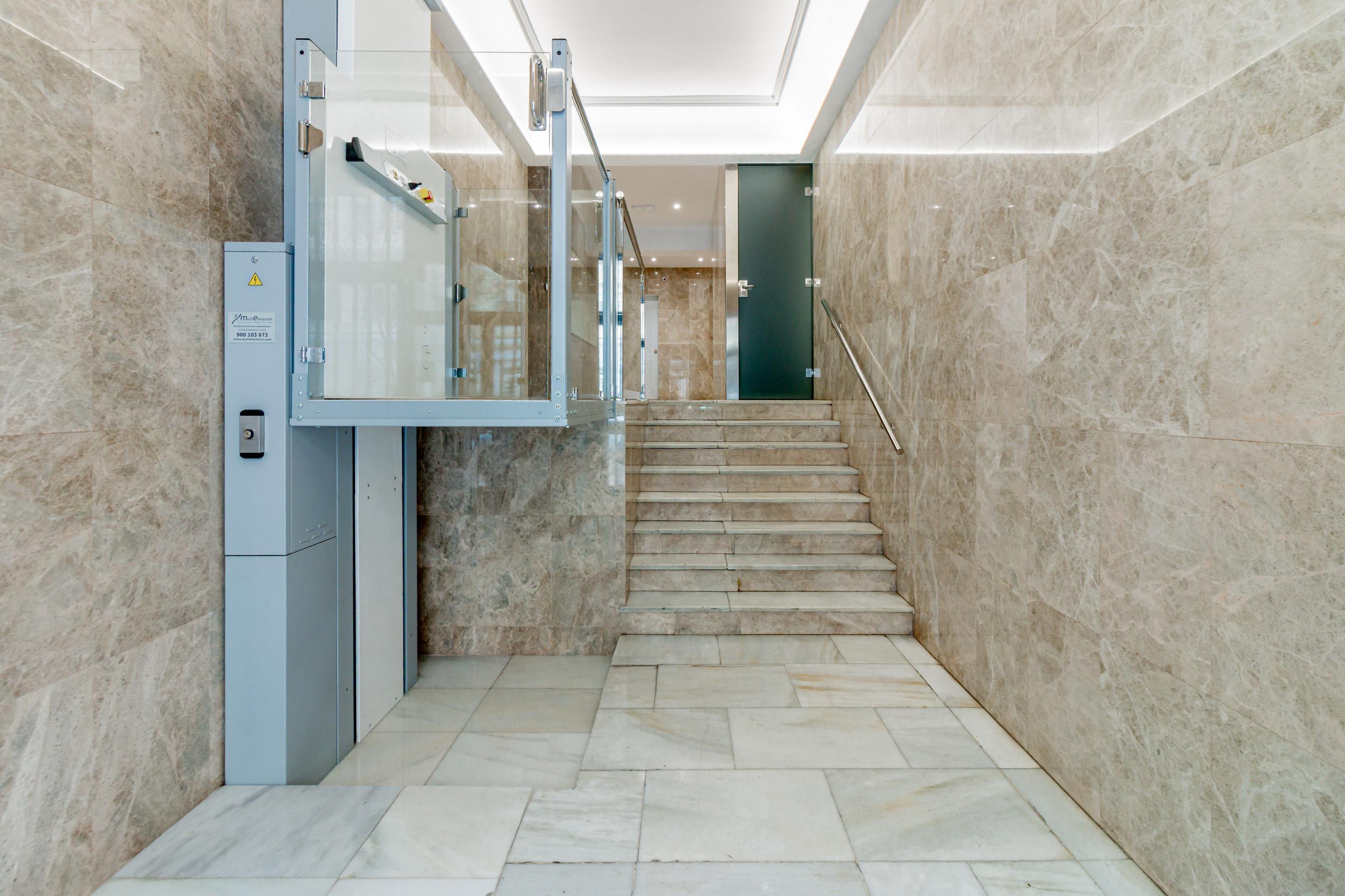 Piso en Alquiler de 2 dormitorios en calle Galileo