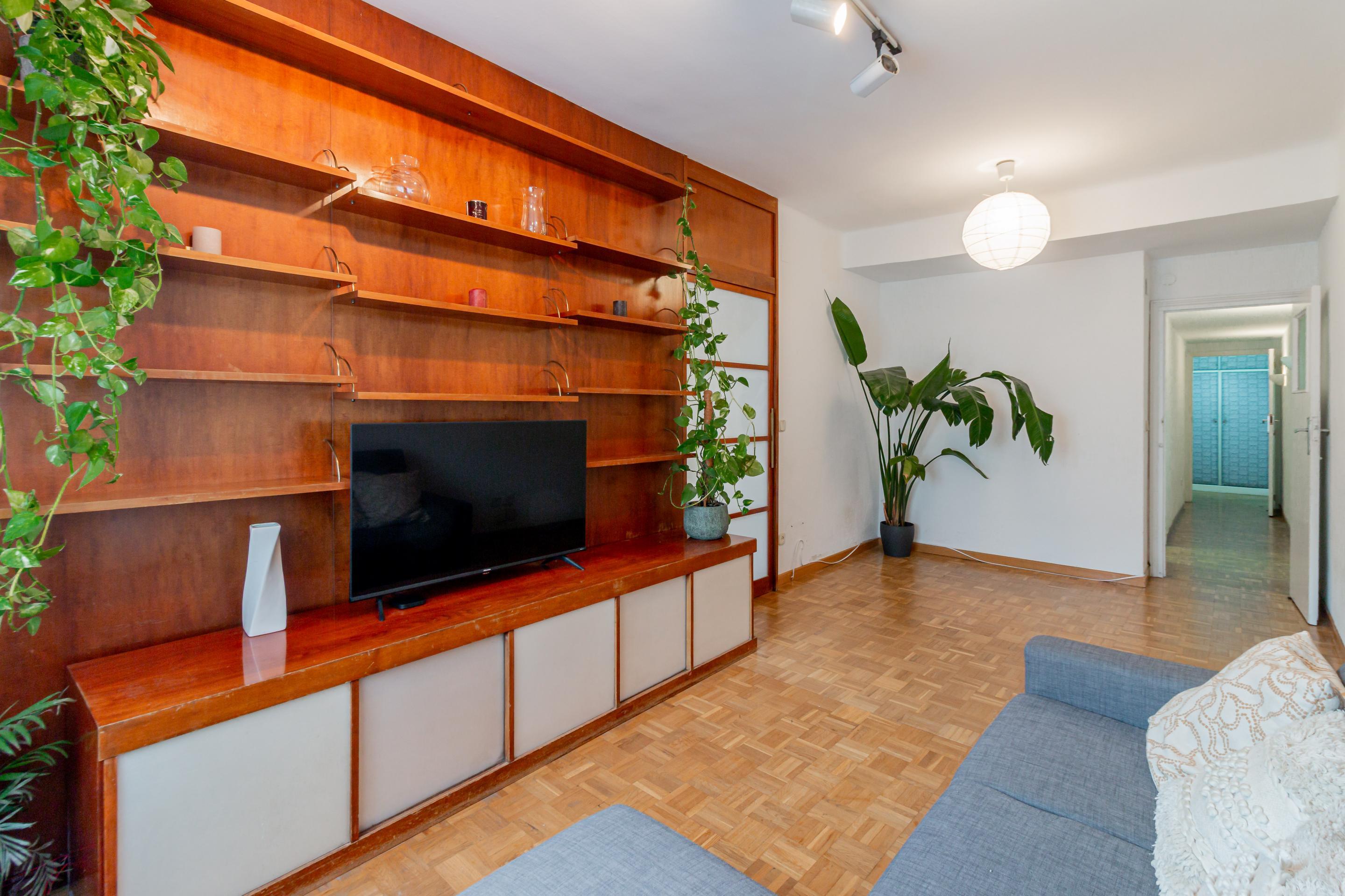 Piso en Alquiler de 2 dormitorios en calle Galileo