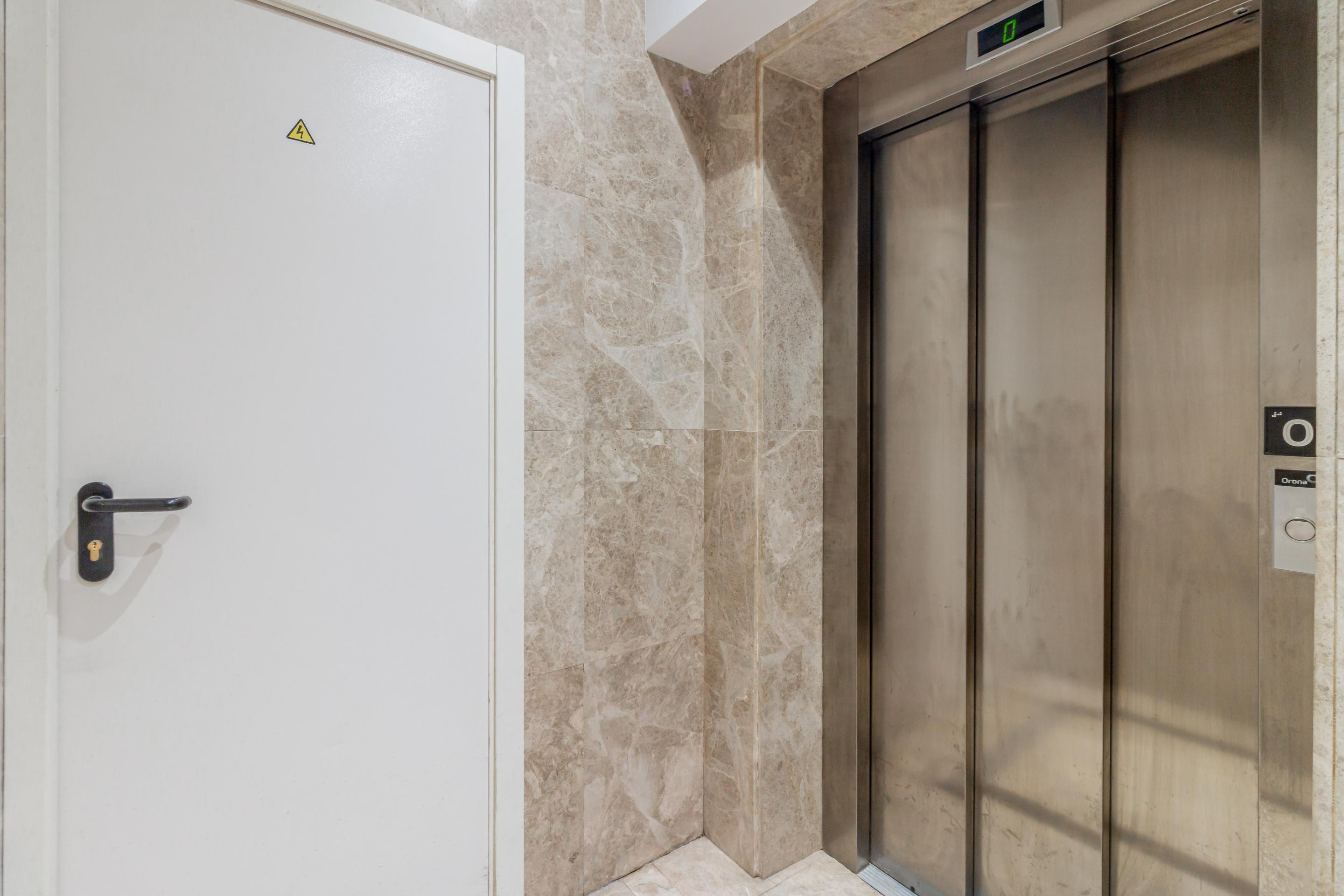 Piso en Alquiler de 2 dormitorios en calle Galileo