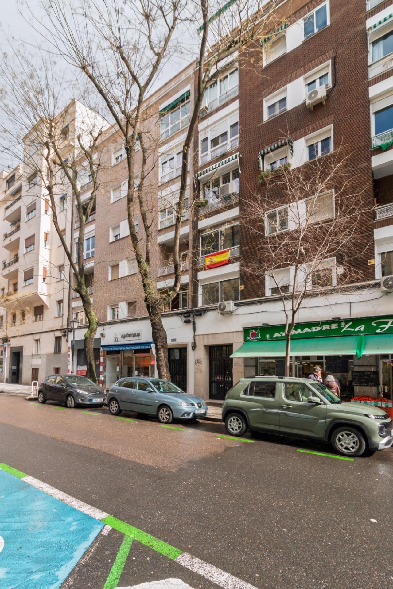 Piso en Alquiler de 2 dormitorios en calle Galileo