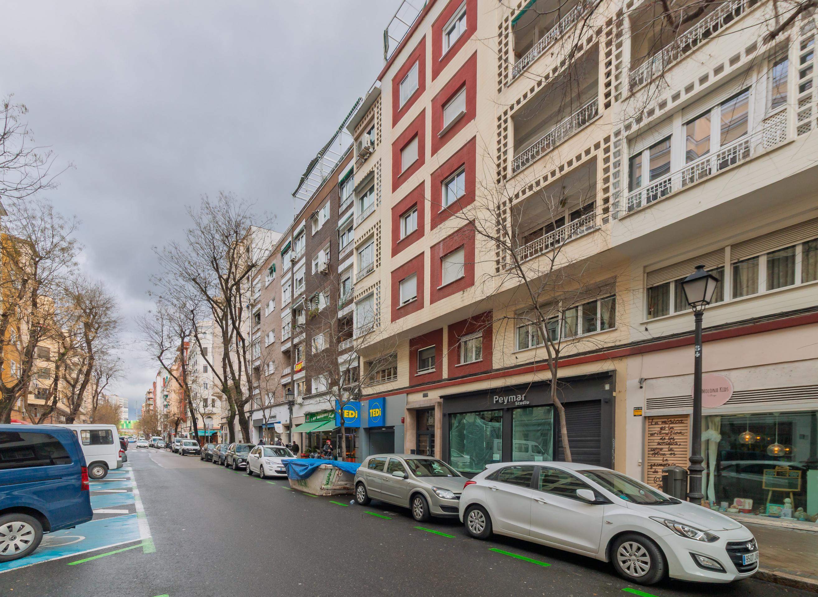Piso en Alquiler de 2 dormitorios en calle Galileo