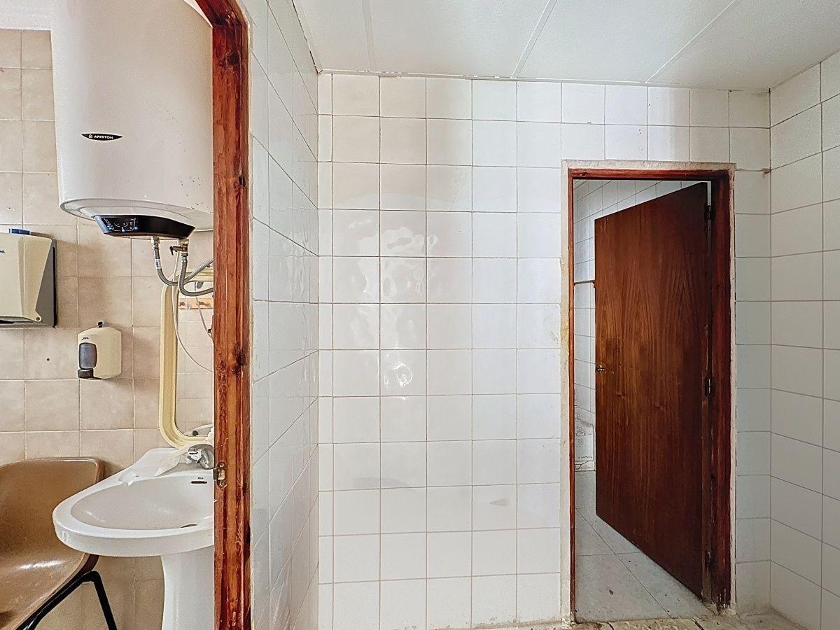 Oportunidad estratégica: local comercial de alto impacto en Valencia ? Zona La Saïdia