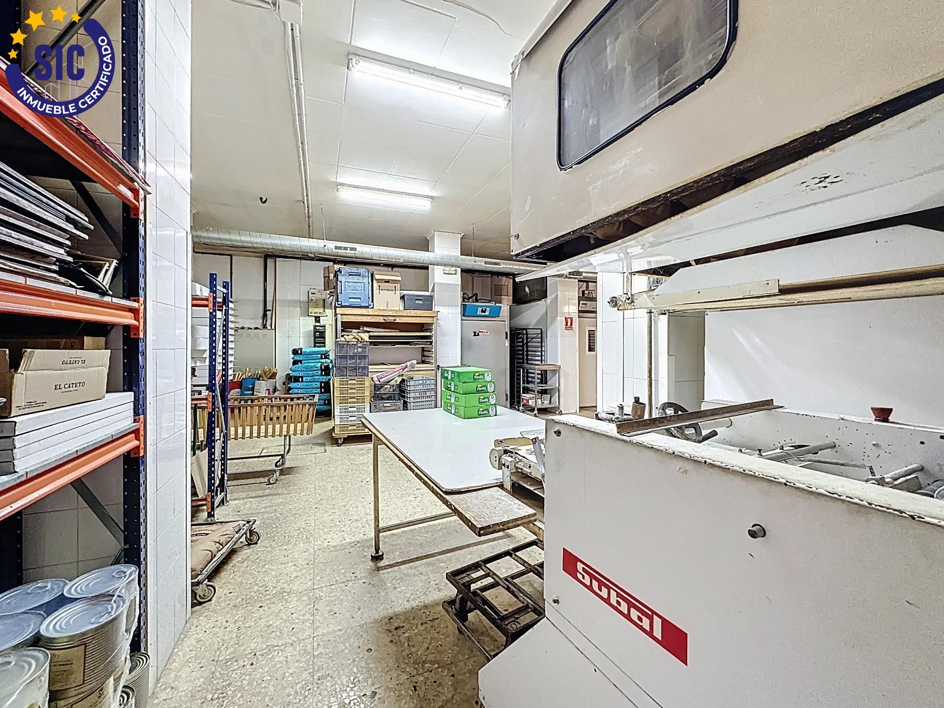 Oportunidad estratégica: local comercial de alto impacto en Valencia ? Zona La Saïdia