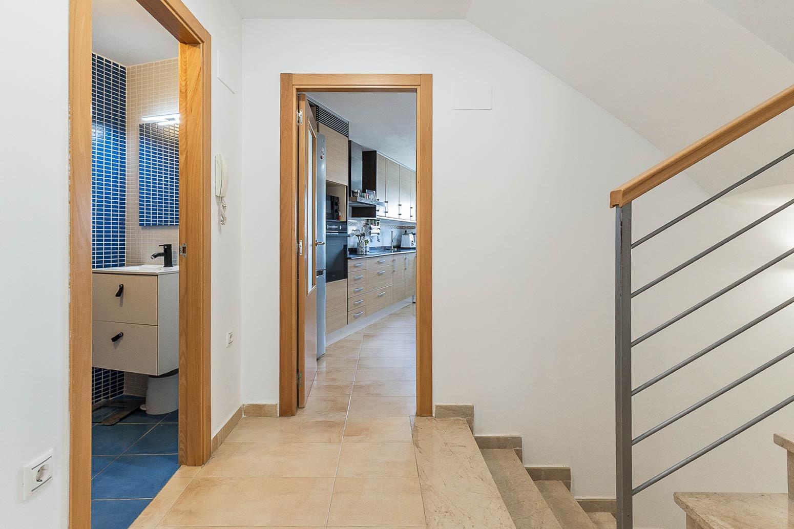 ¡OPORTUNIDAD! ¡VENTA ADOSADO con PISCINA en MACASTRE!