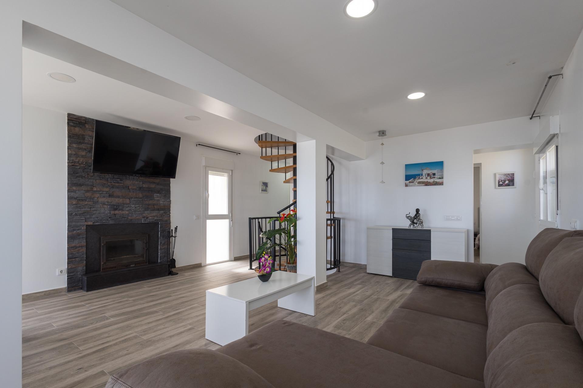 Chalet Independiente en Primera Línea de Playa: Tu refugio en Mareny de Barraquetes, Sueca, Valencia