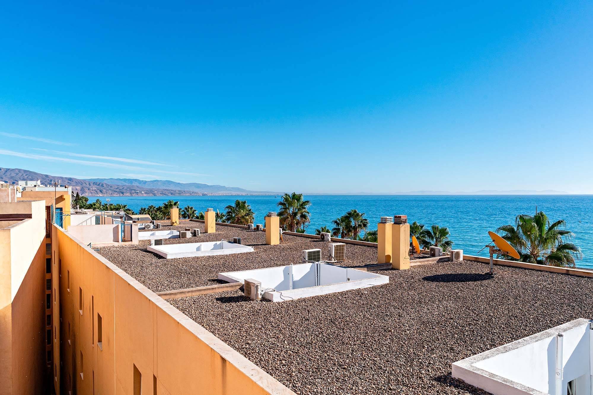 Encantadora Planta Baja en Roquetas de Mar, Ideal para Tu Nuevo Hogar