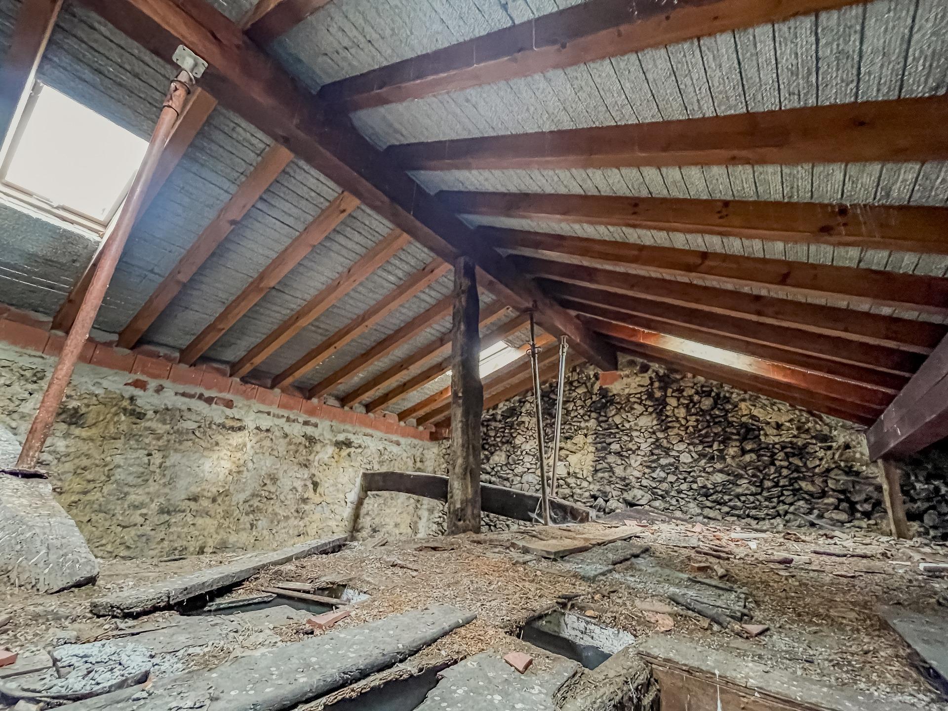 Casa de piedra para rehabilitar en plena naturaleza ? Valdáliga (Cantabria)