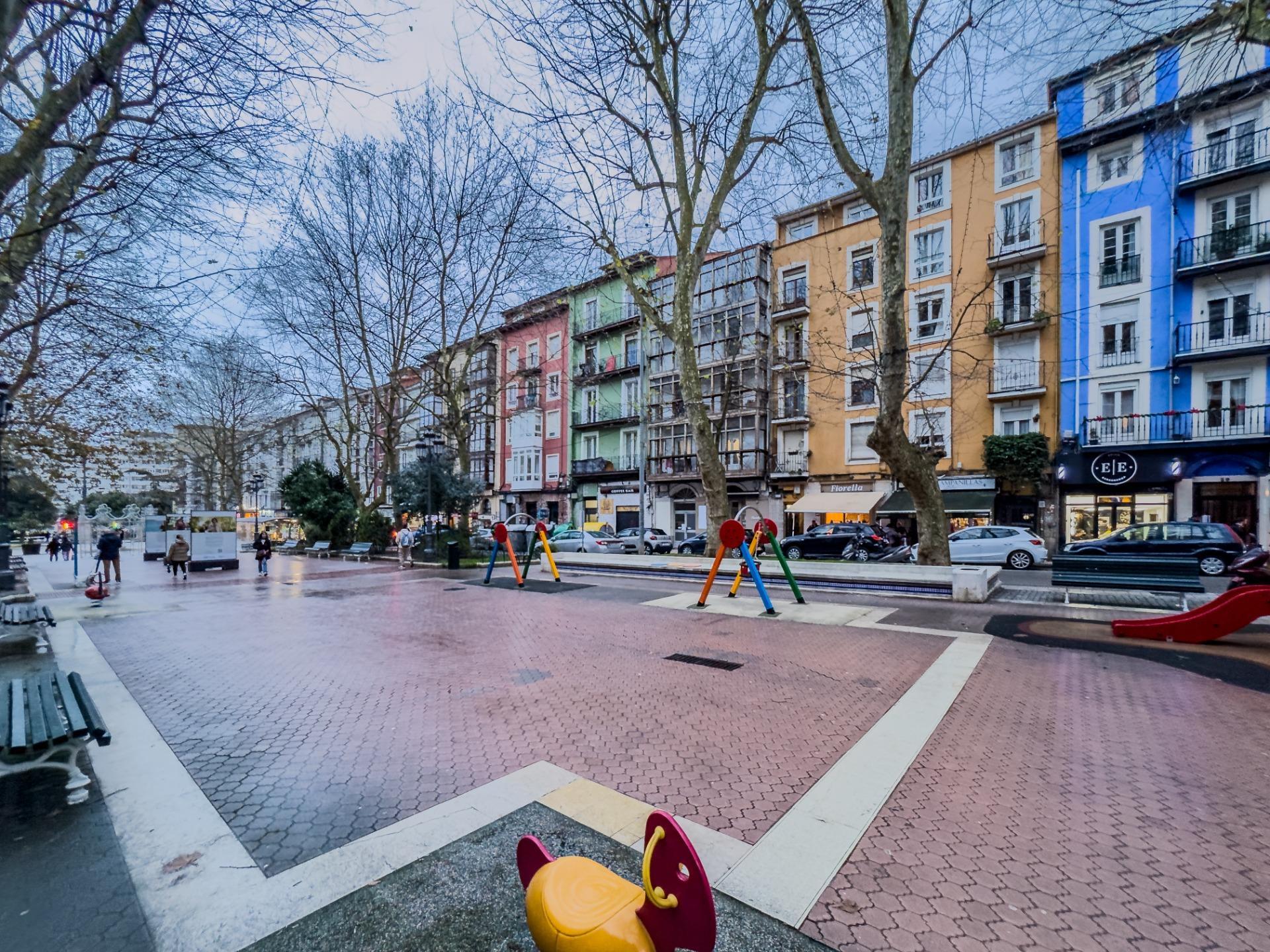 Exclusivo piso en el corazón de Santander ? Zona Vargas / San Fernando