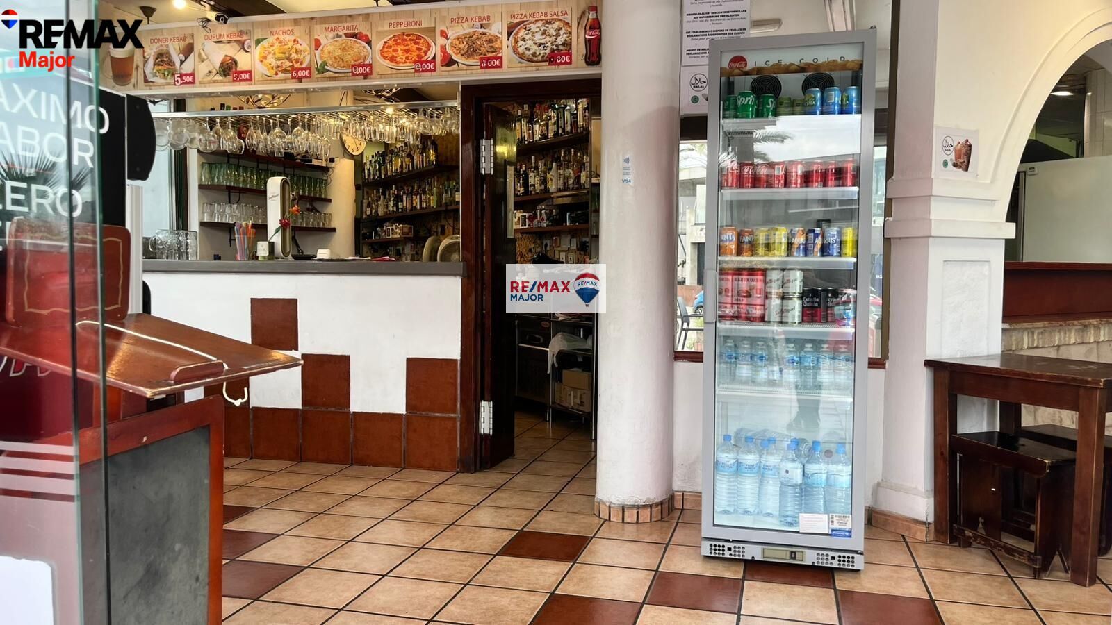 ¡TRASPASO DE NEGOCIO DE ÉXITO EN PUERTO ALCUDIA! ???