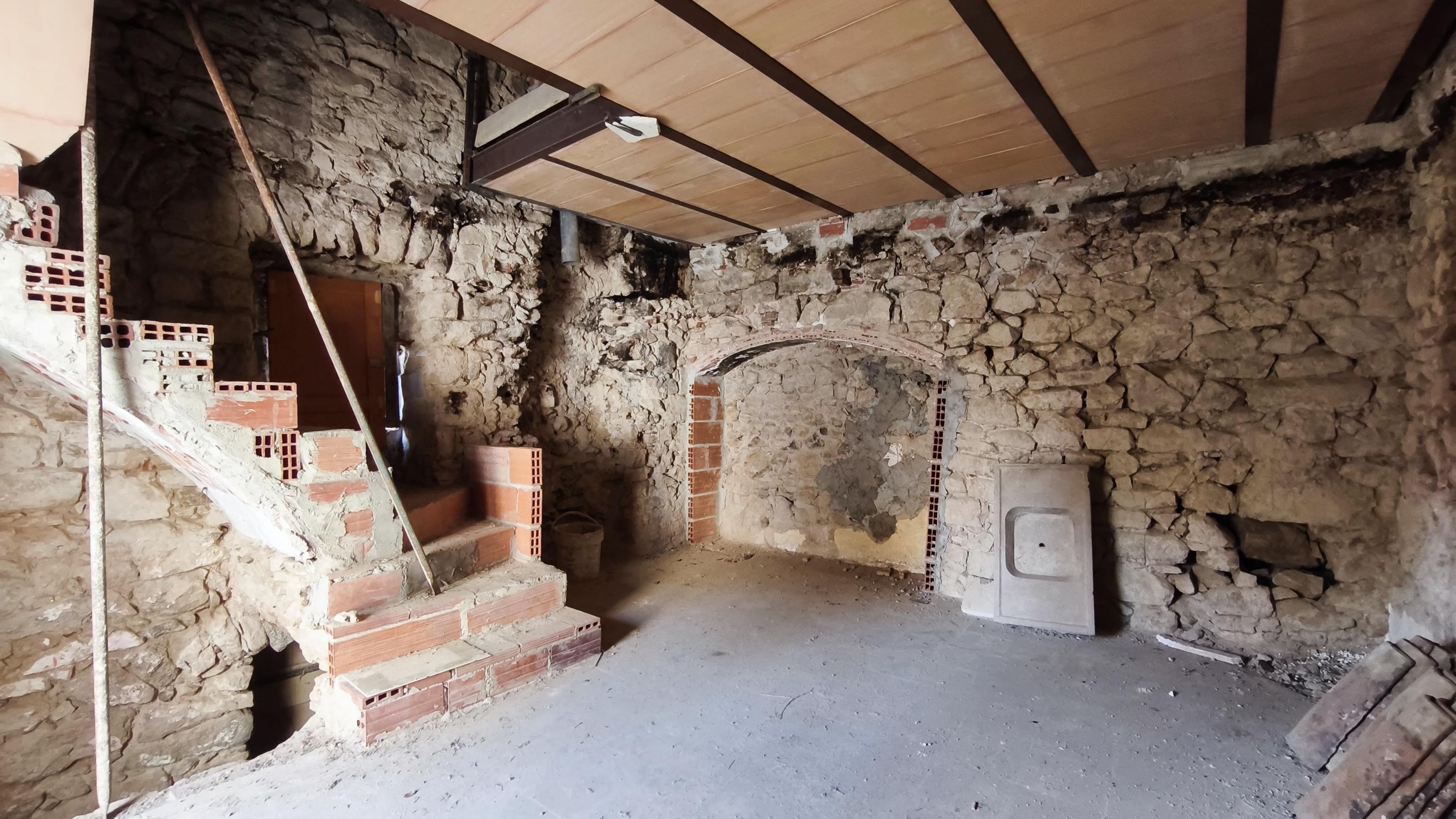 CASA PER REFORMAR A LA VAJOL