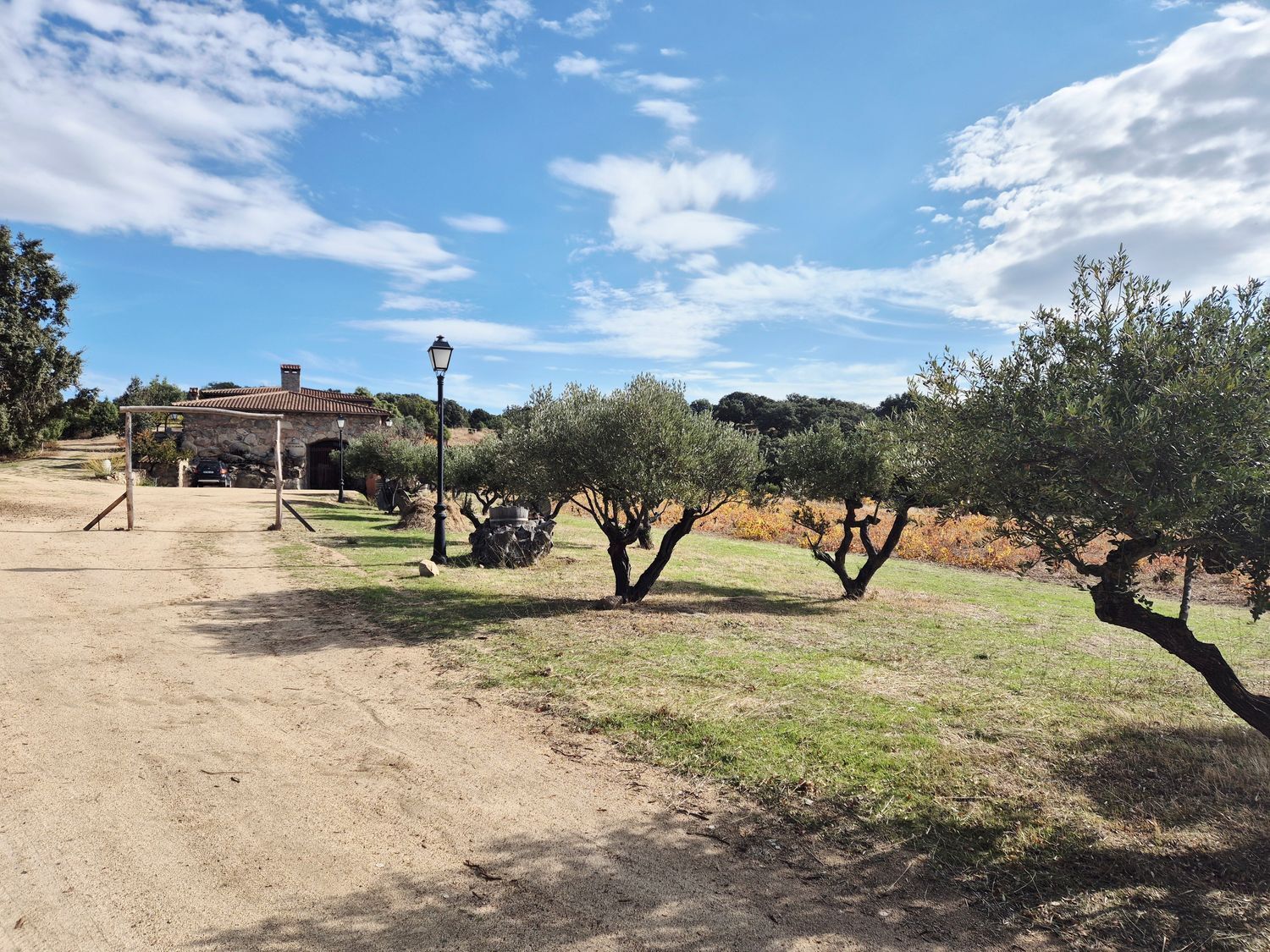 Edificio en venta  calle Violeta, Navaluenga, Ávila  1/1