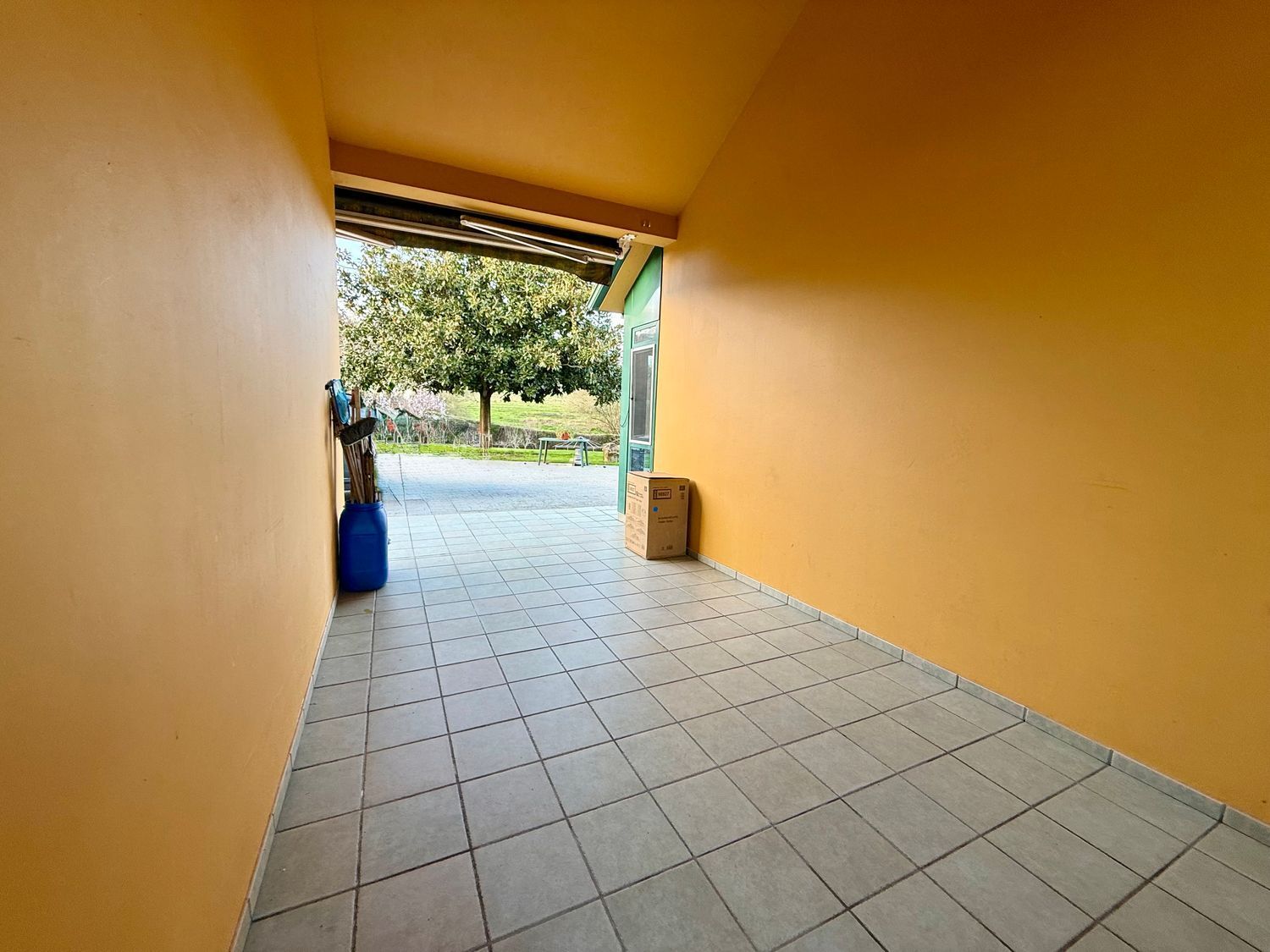 Casa en venta  Abegondo, A Coruña  60/88