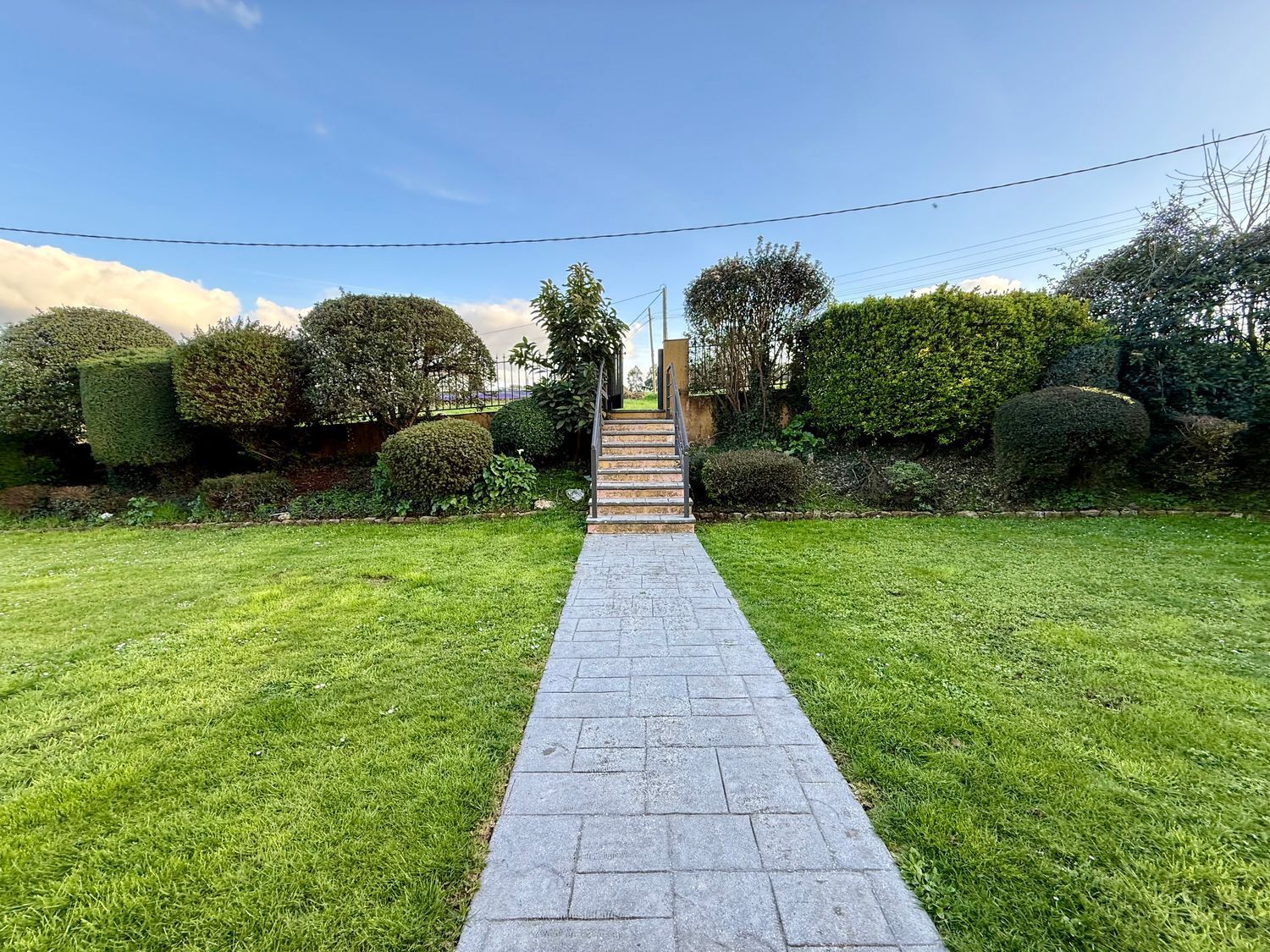 Casa en venta  Abegondo, A Coruña  68/88