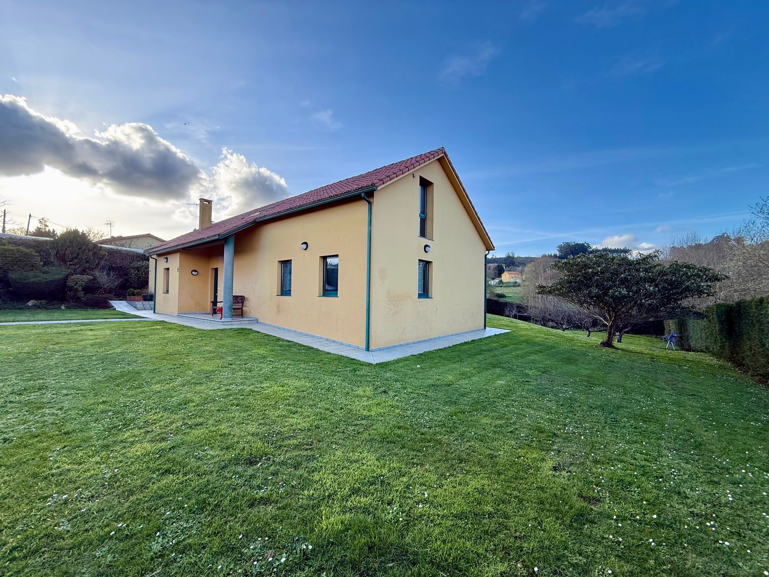 Casa en venta  Abegondo, A Coruña  75/88