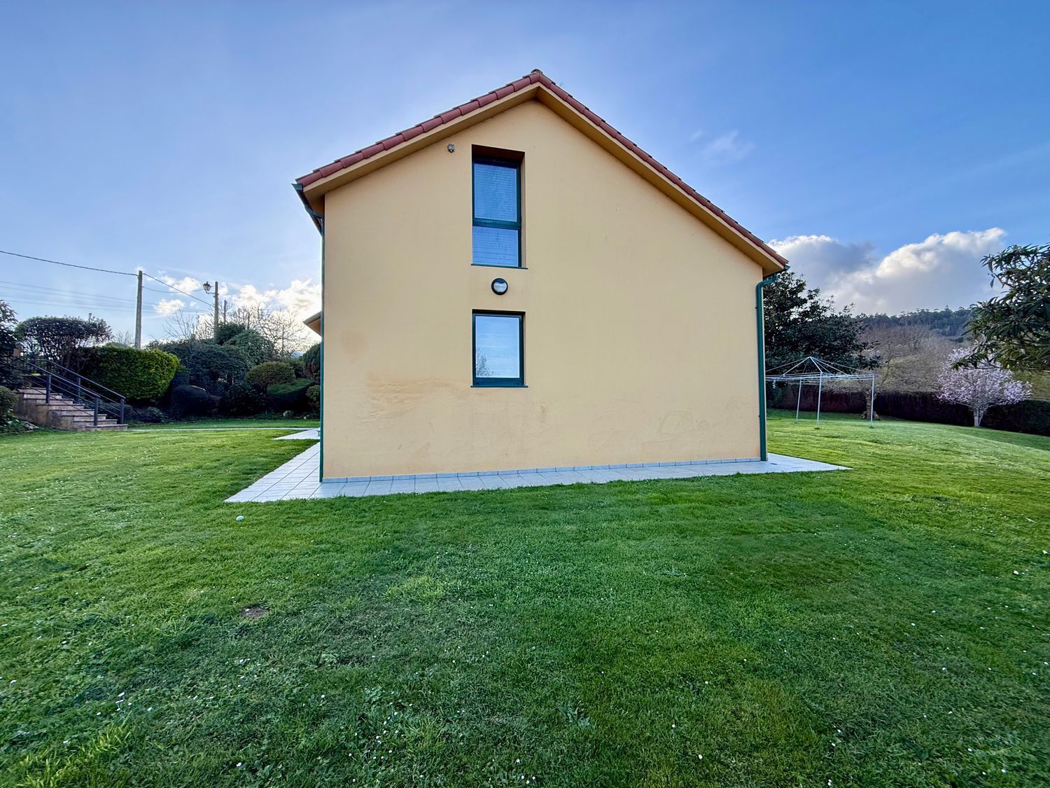 Casa en venta  Abegondo, A Coruña  77/88