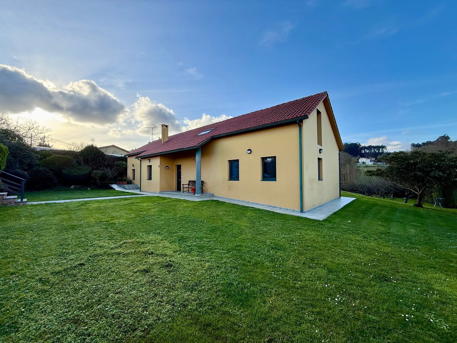 Casa en venta  Abegondo, A Coruña  78/88