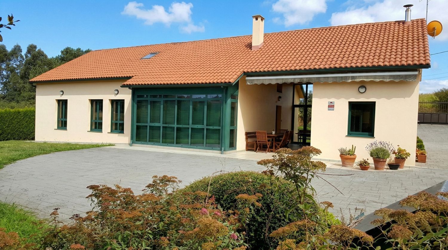 Casa en venta  Abegondo, A Coruña  79/88