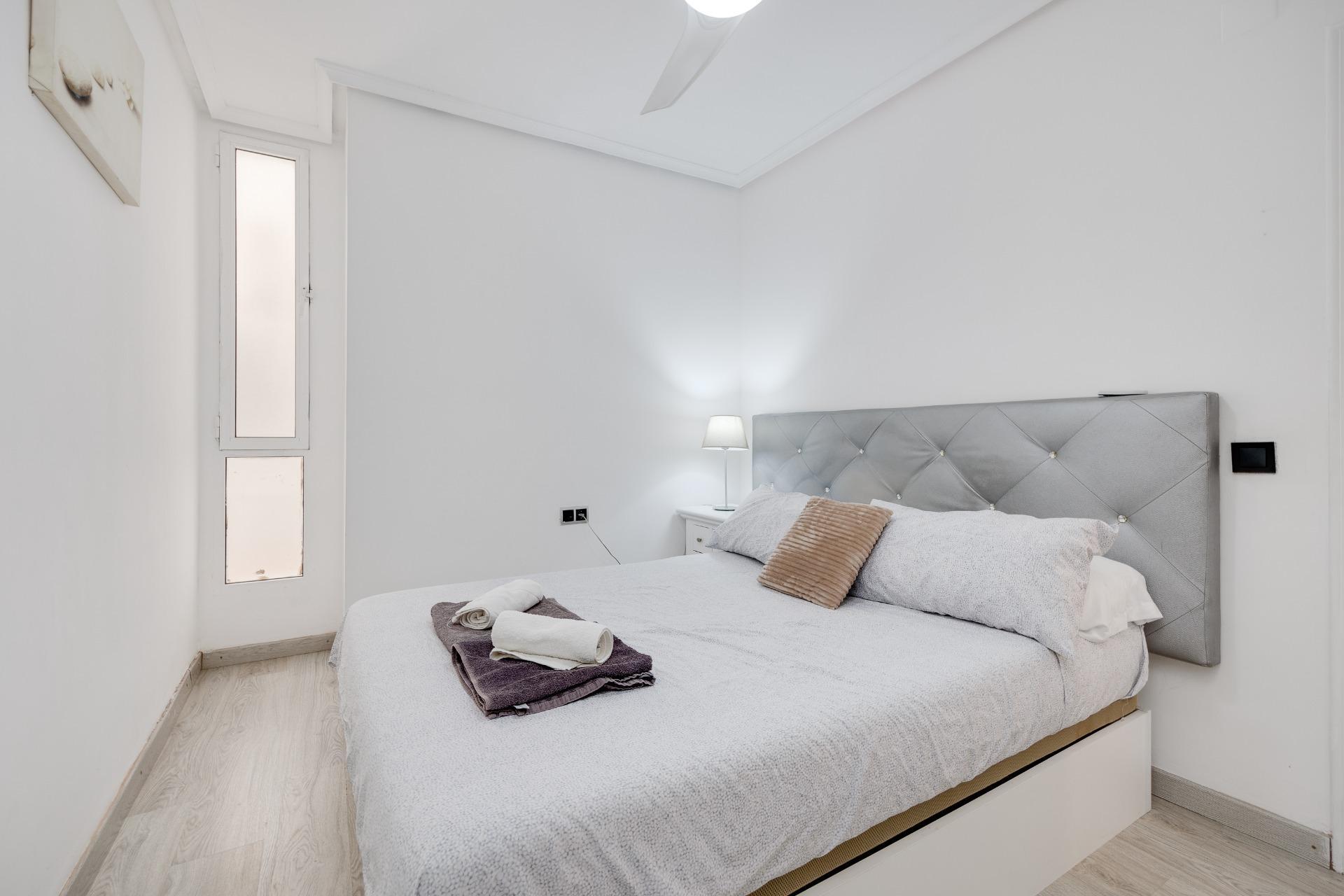 Pisos-Venta-Torrevieja-1935640-Foto-14