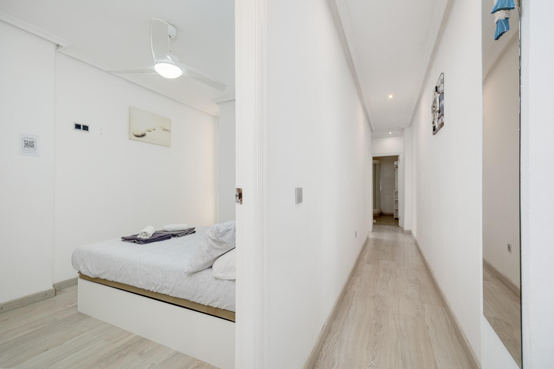 Pisos-Venta-Torrevieja-1935640-Foto-12