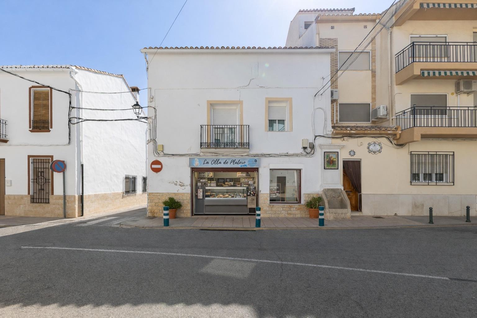 Negocios-Venta-Macastre-2143039