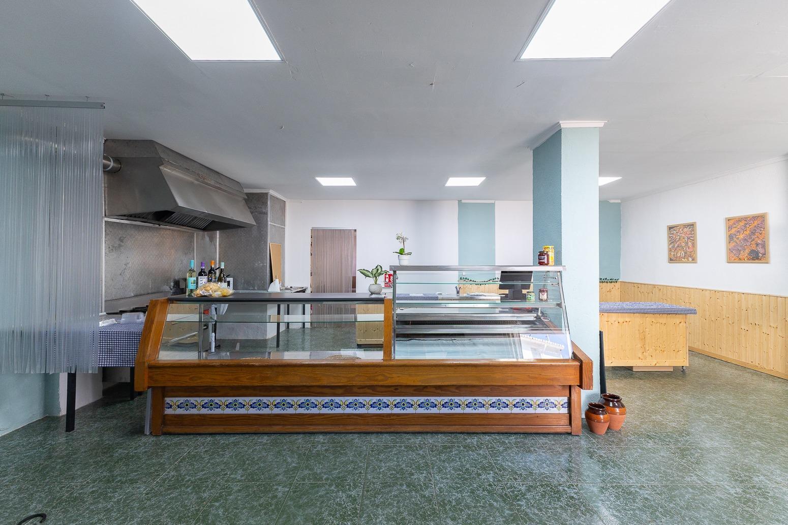 Negocios-Venta-Macastre-2143039-Foto-11