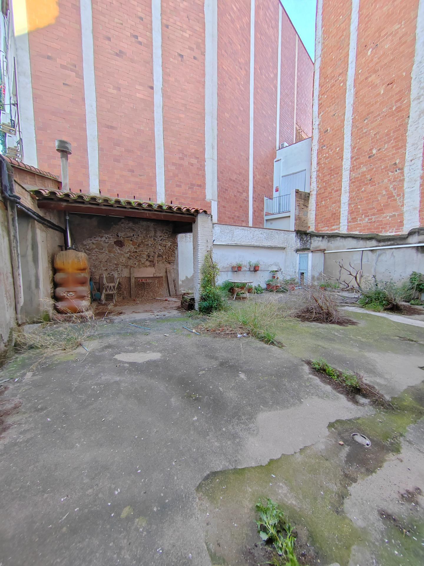 Edificios-Venta-Molins de Rei-2150215-Foto-3